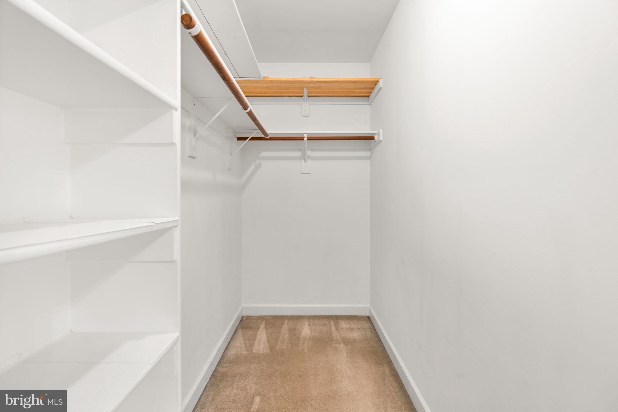 SEVEN OAKS - Residential