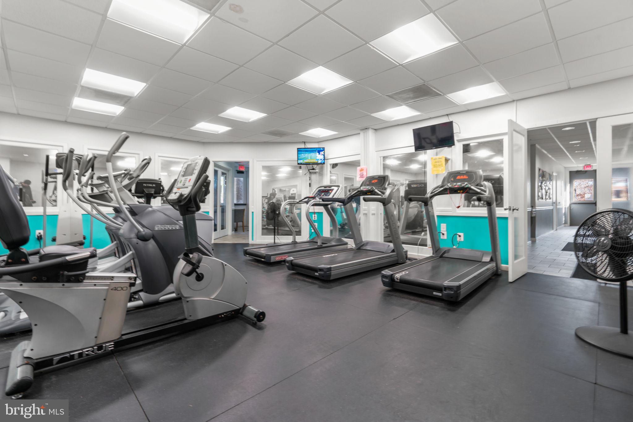 SEVEN OAKS - Residential