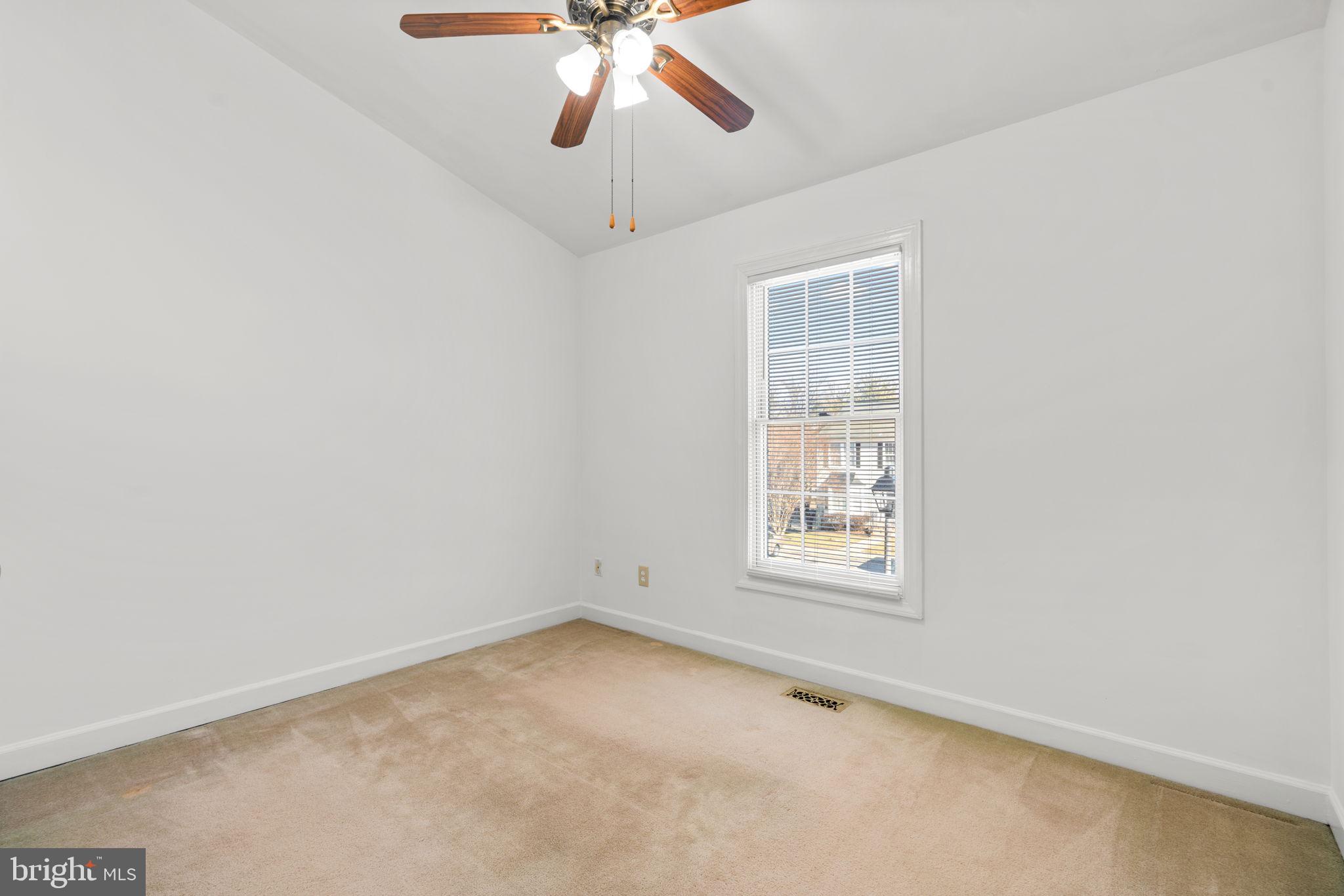 SEVEN OAKS - Residential