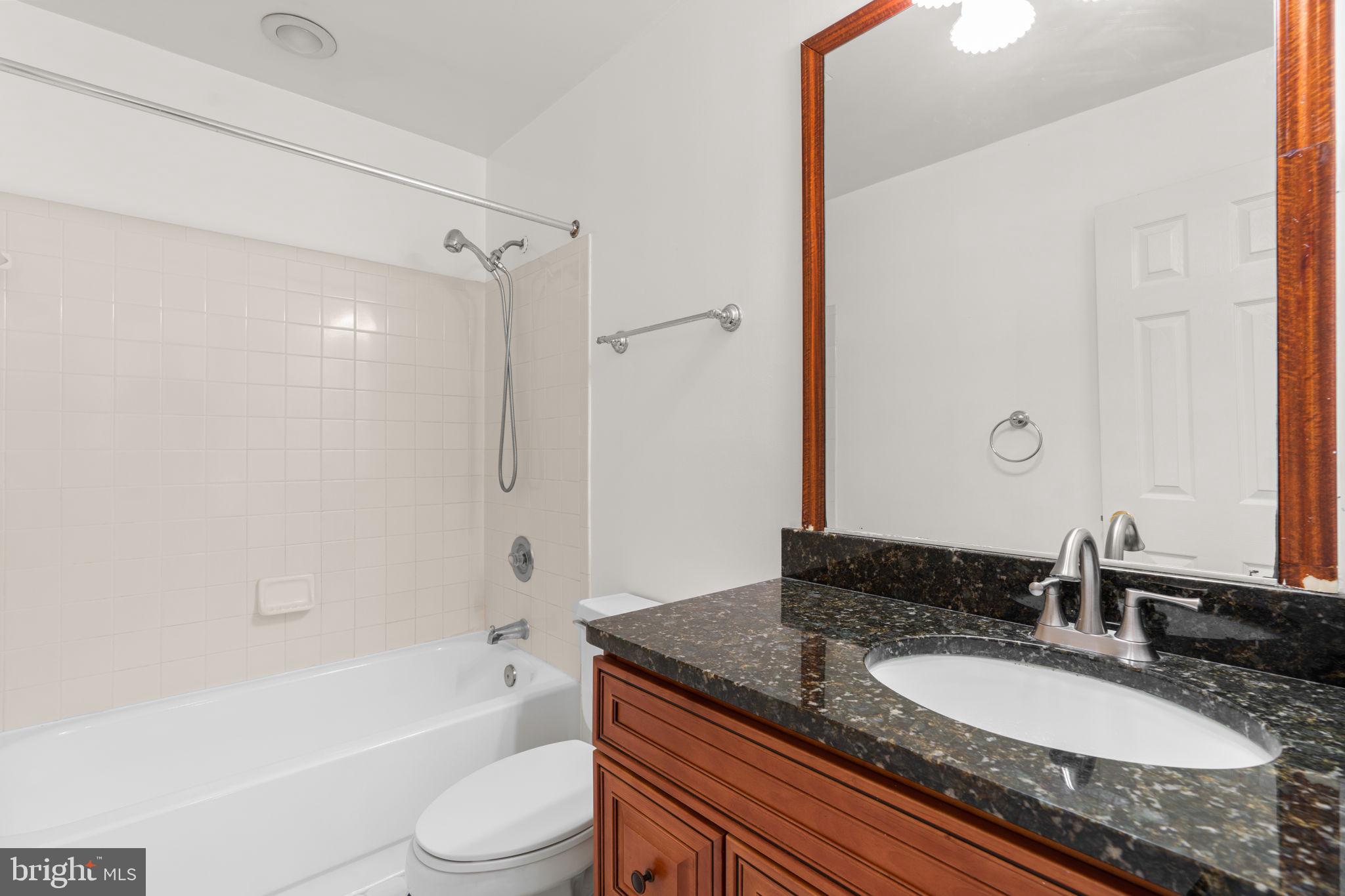 SEVEN OAKS - Residential