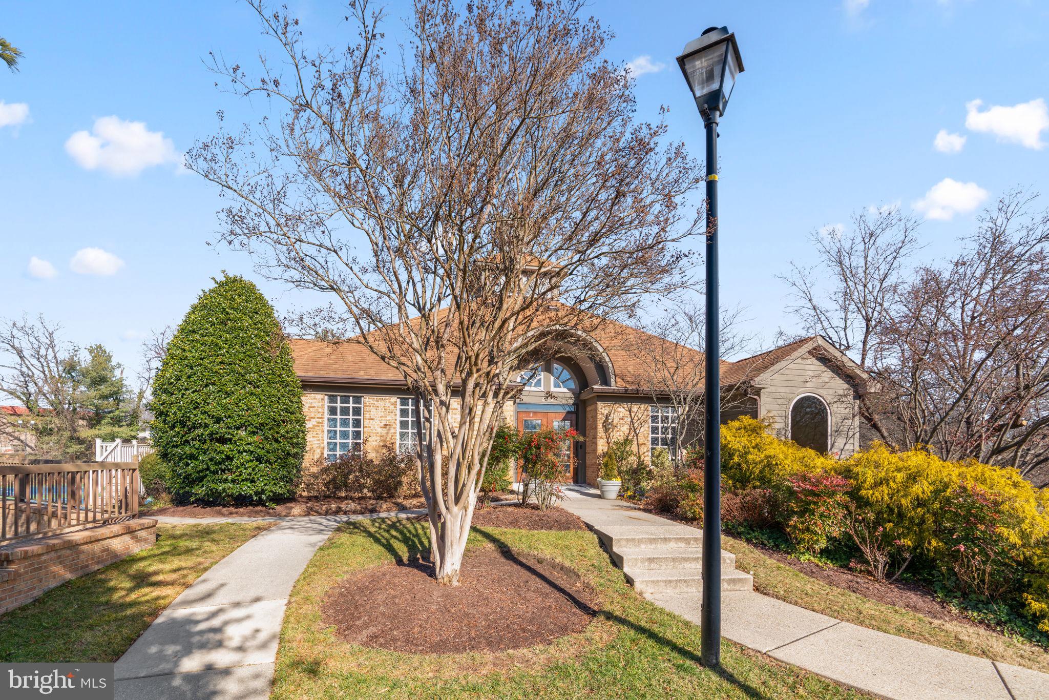 SEVEN OAKS - Residential