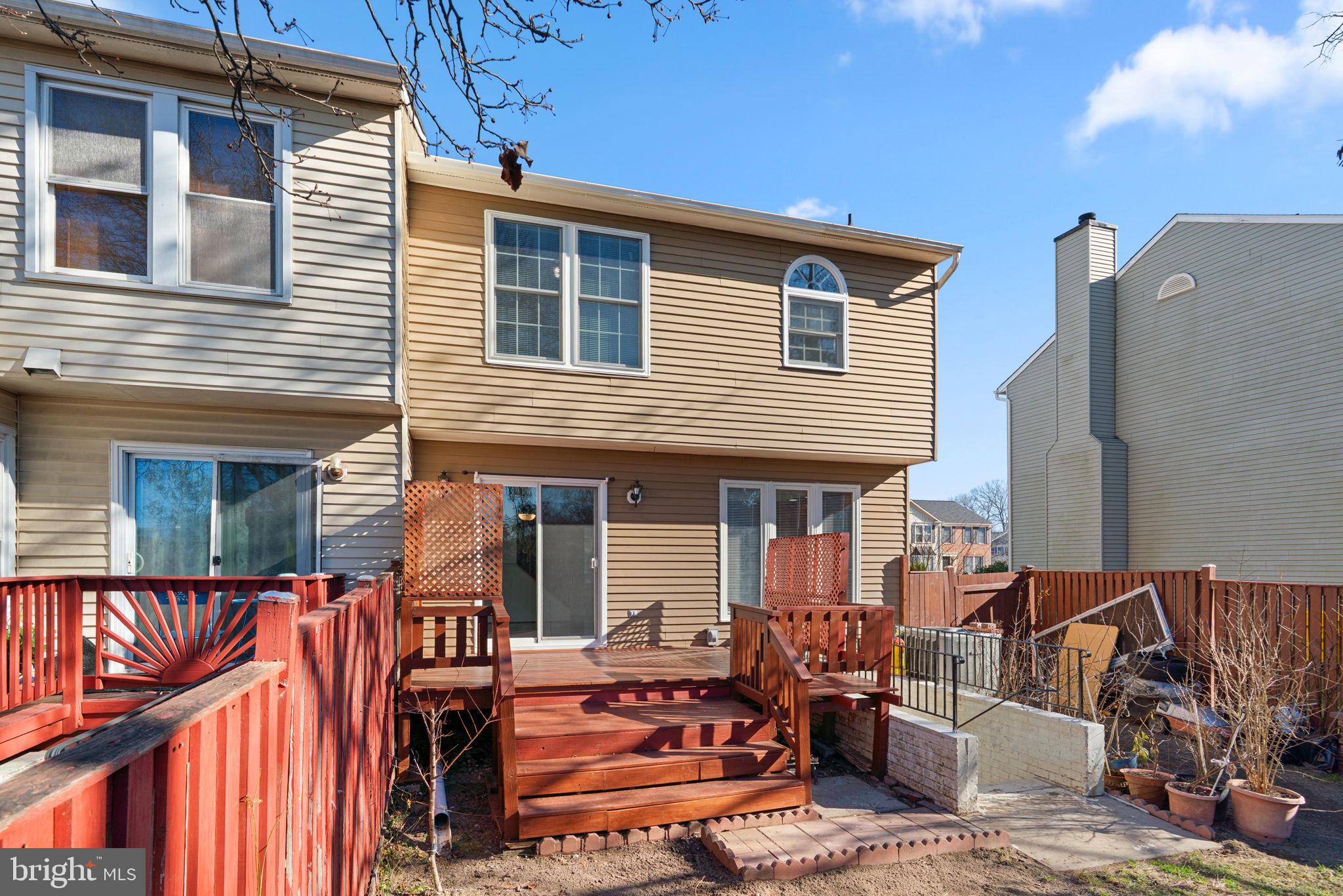 SEVEN OAKS - Residential