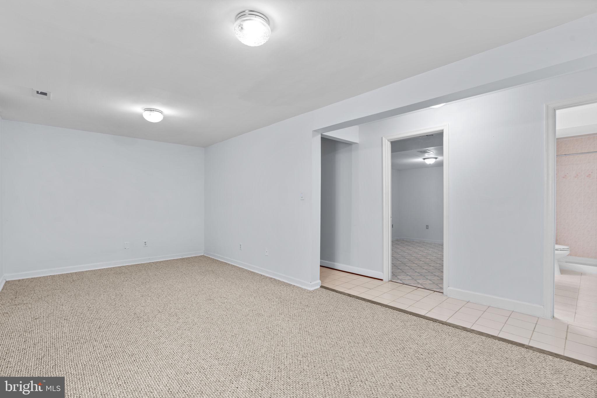 SEVEN OAKS - Residential