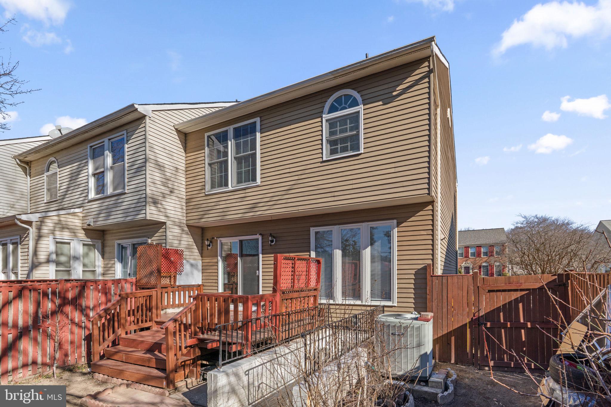 SEVEN OAKS - Residential