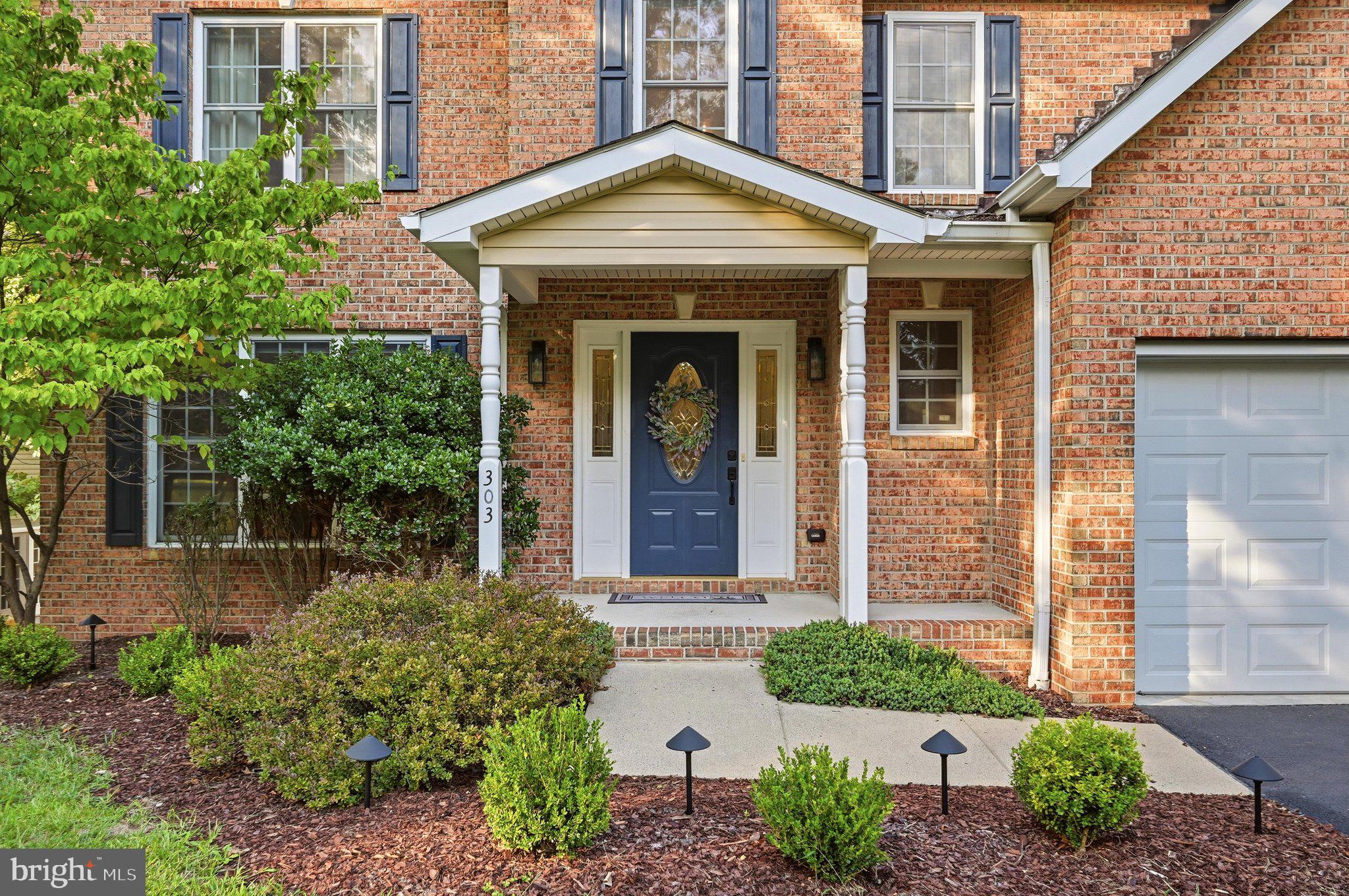 303 NORTHWOOD CIRCLE