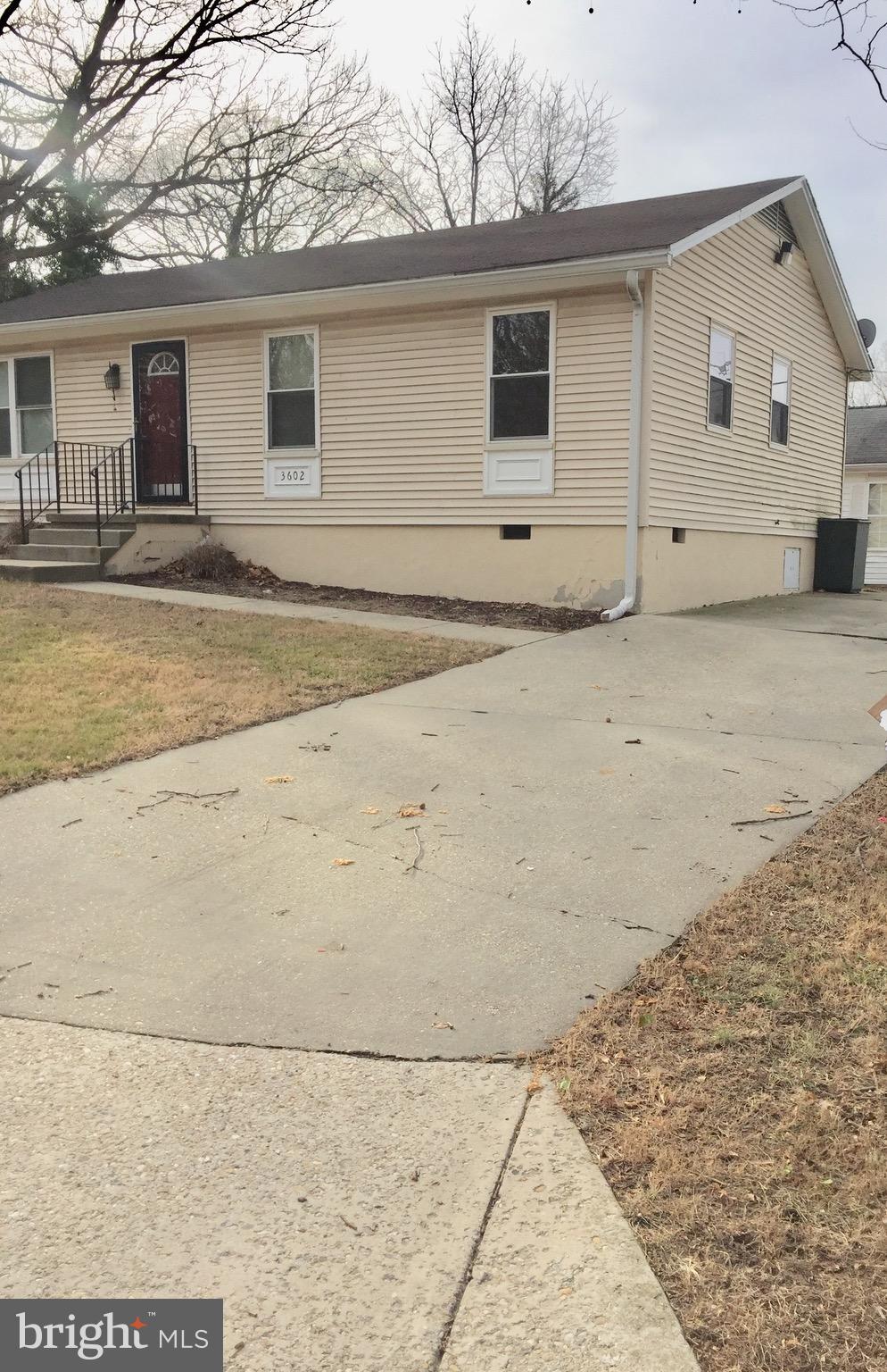 COLUMBIA HIGHLANDS - Residential Lease