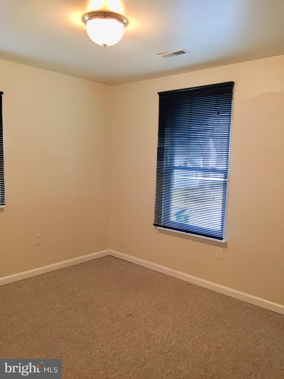 COLUMBIA HIGHLANDS - Residential Lease