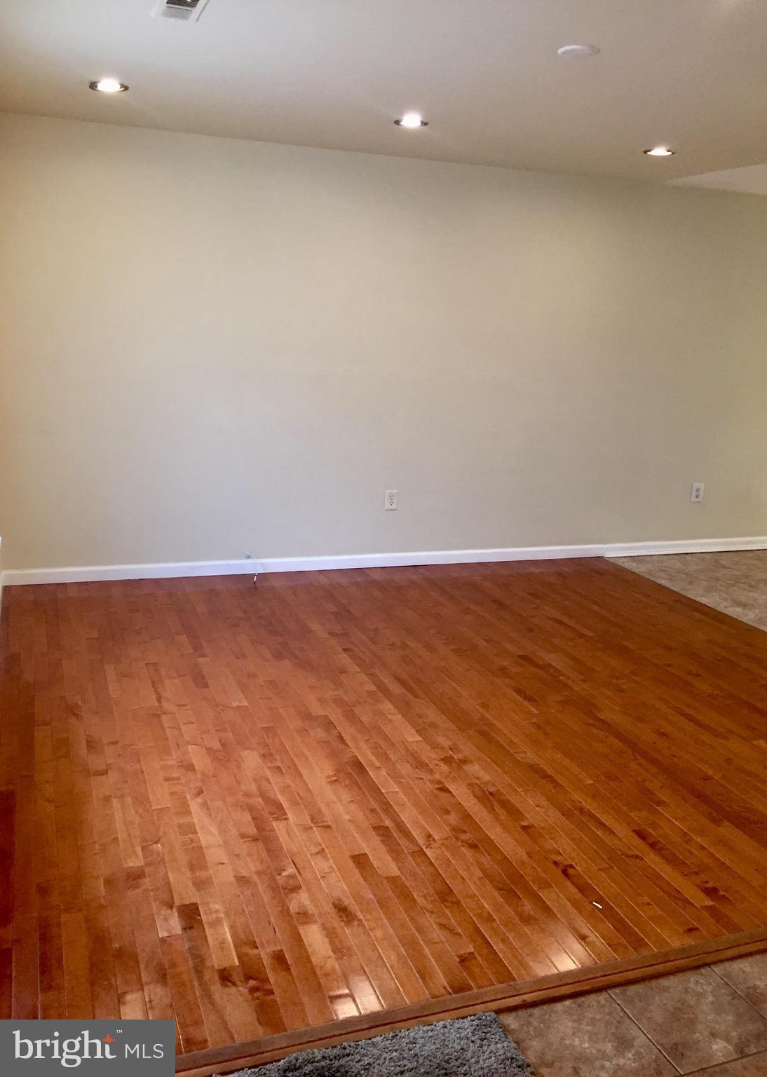 COLUMBIA HIGHLANDS - Residential Lease