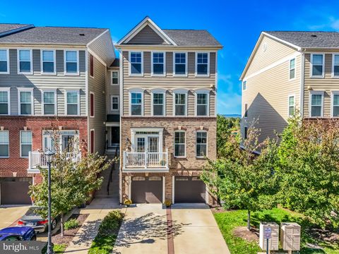 43387 TOWN GATE SQUARE CHANTILLY VA 20152