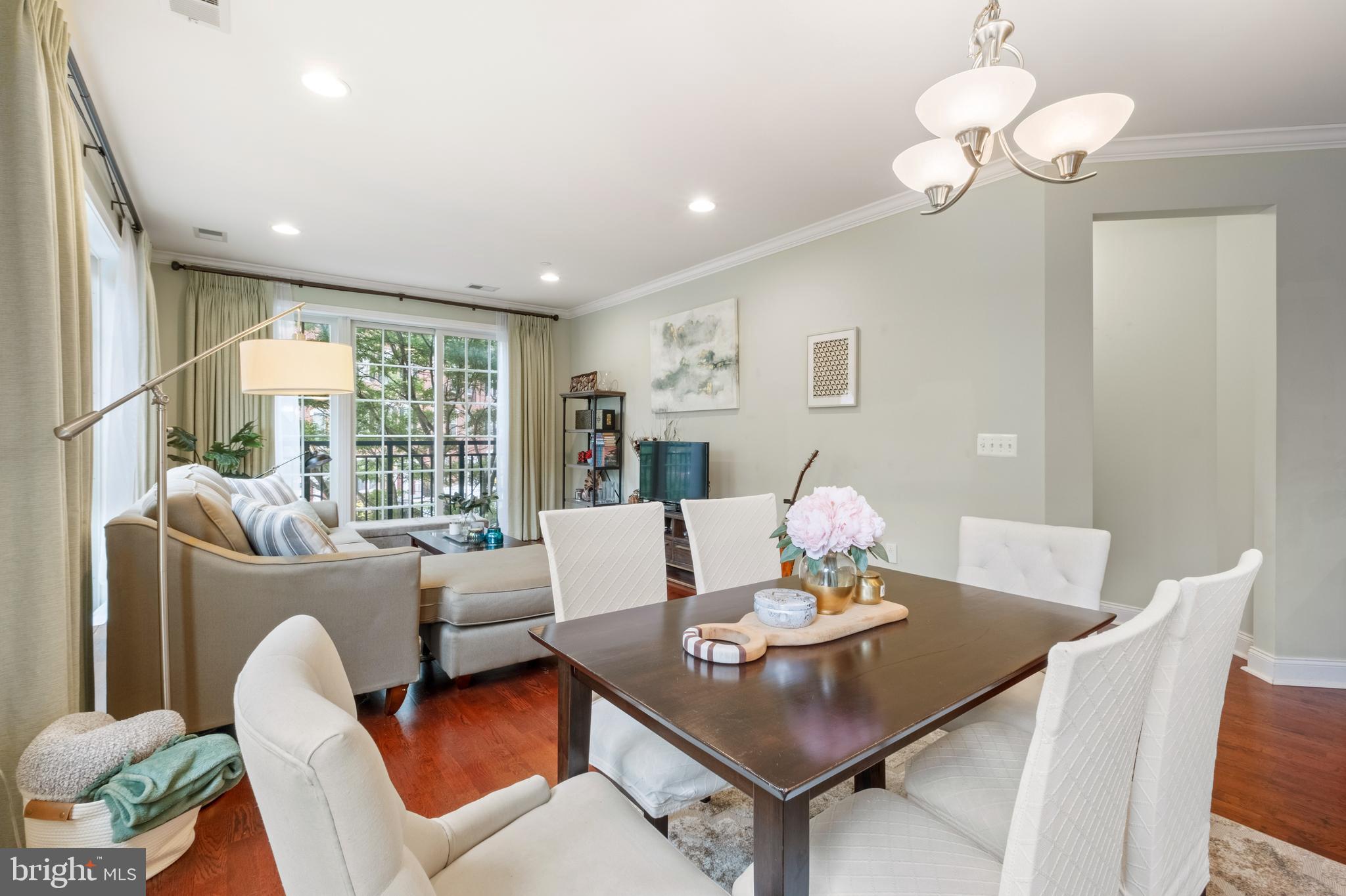 NAVAL SQUARE - Residential