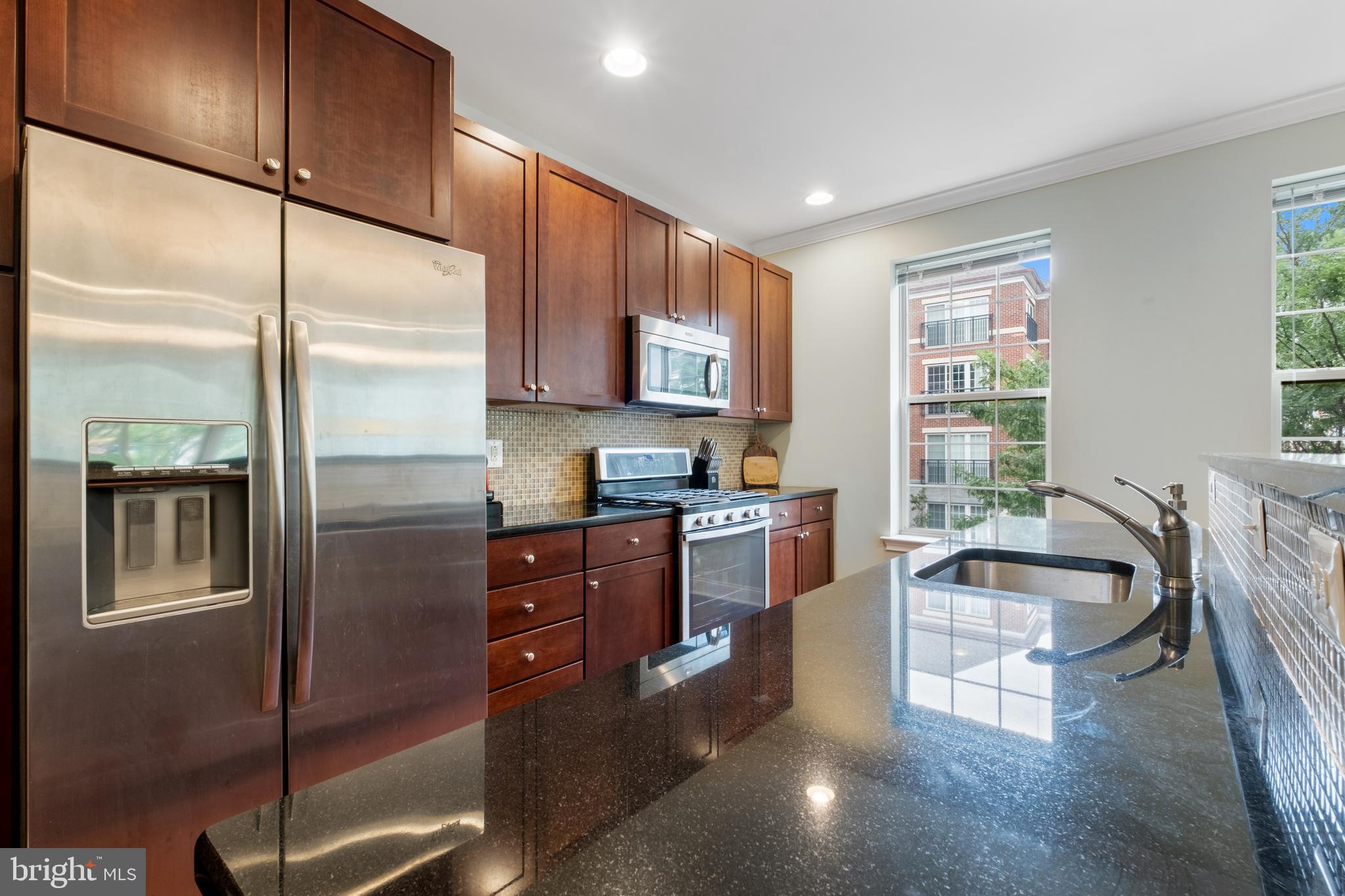 NAVAL SQUARE - Residential