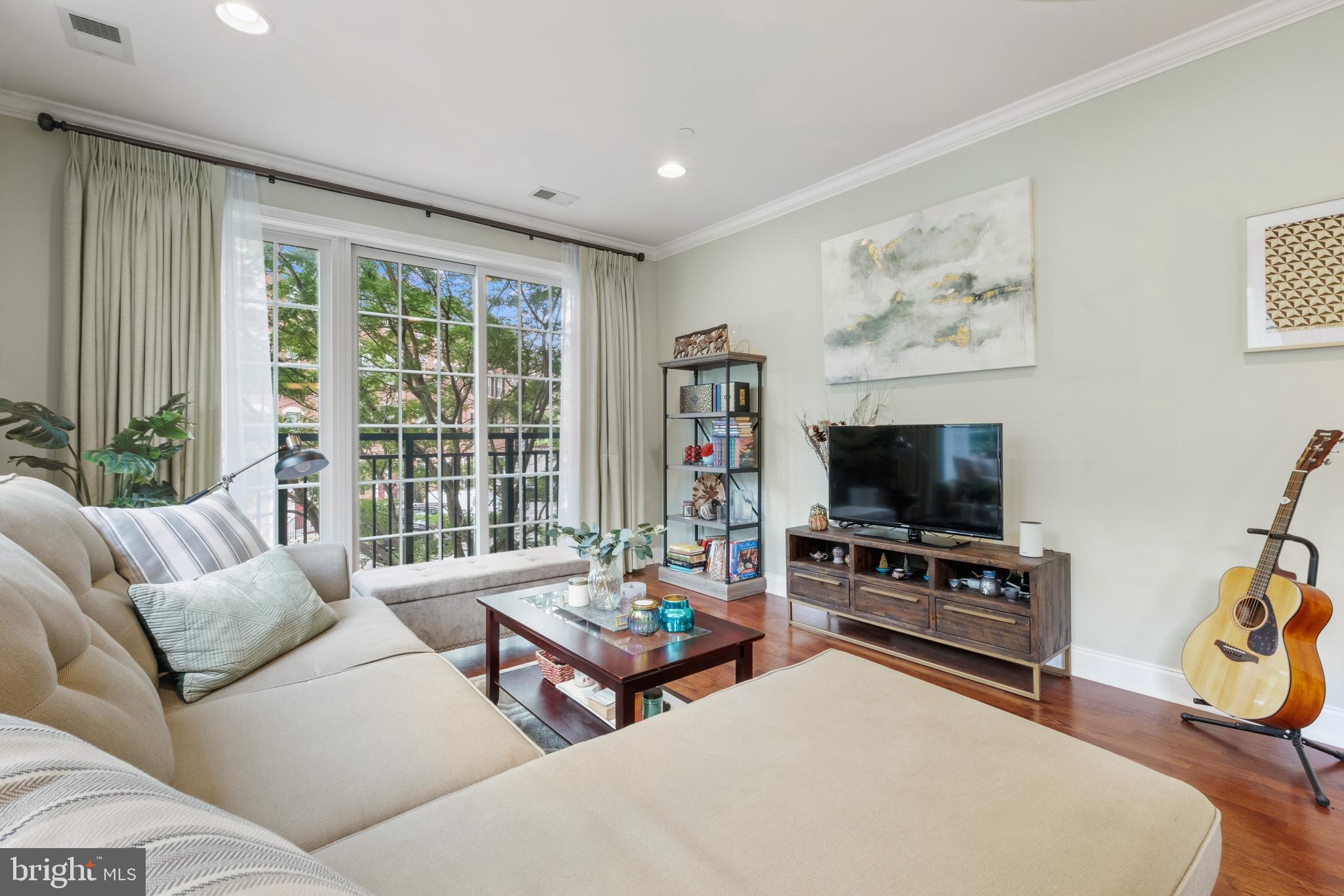 NAVAL SQUARE - Residential