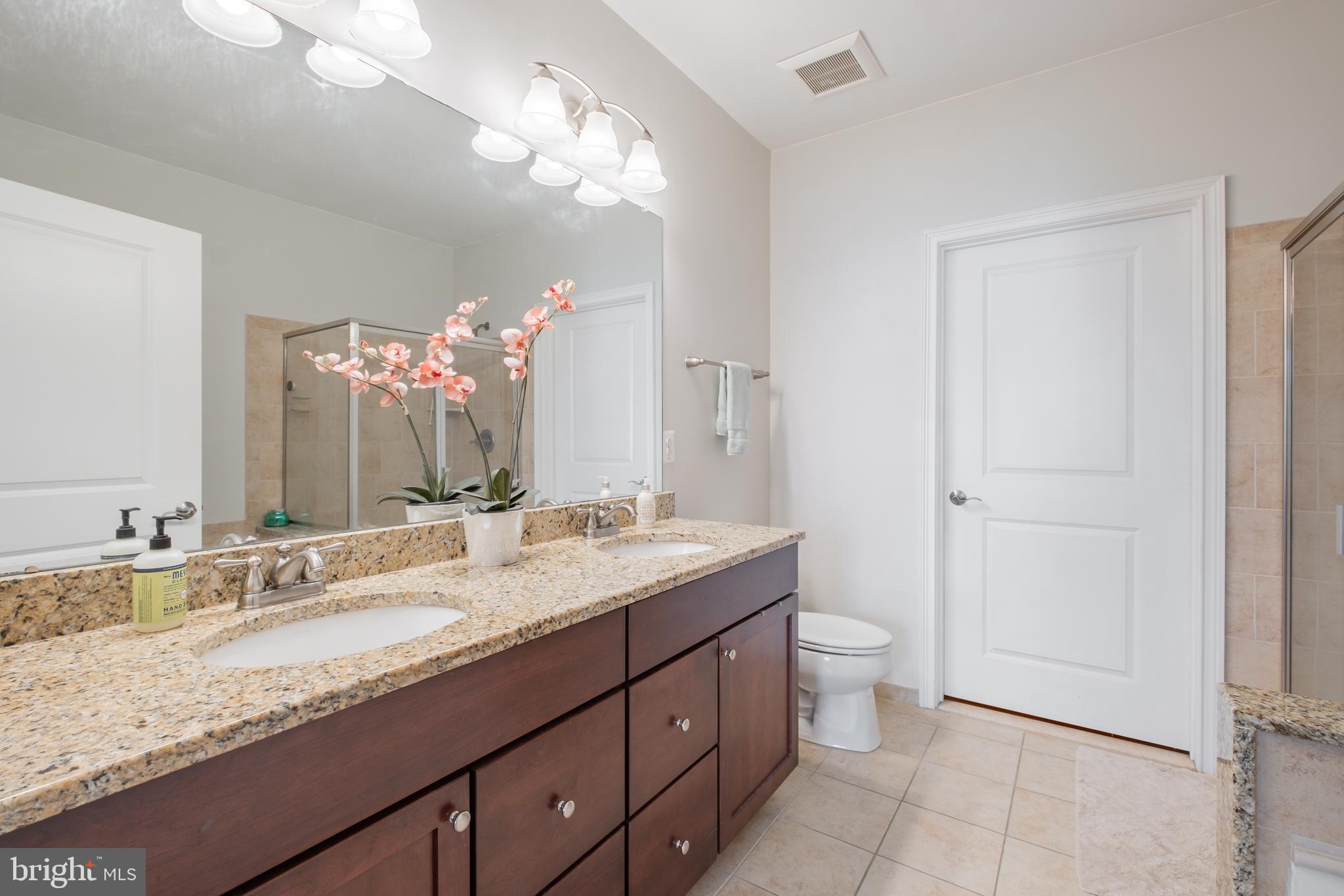 NAVAL SQUARE - Residential