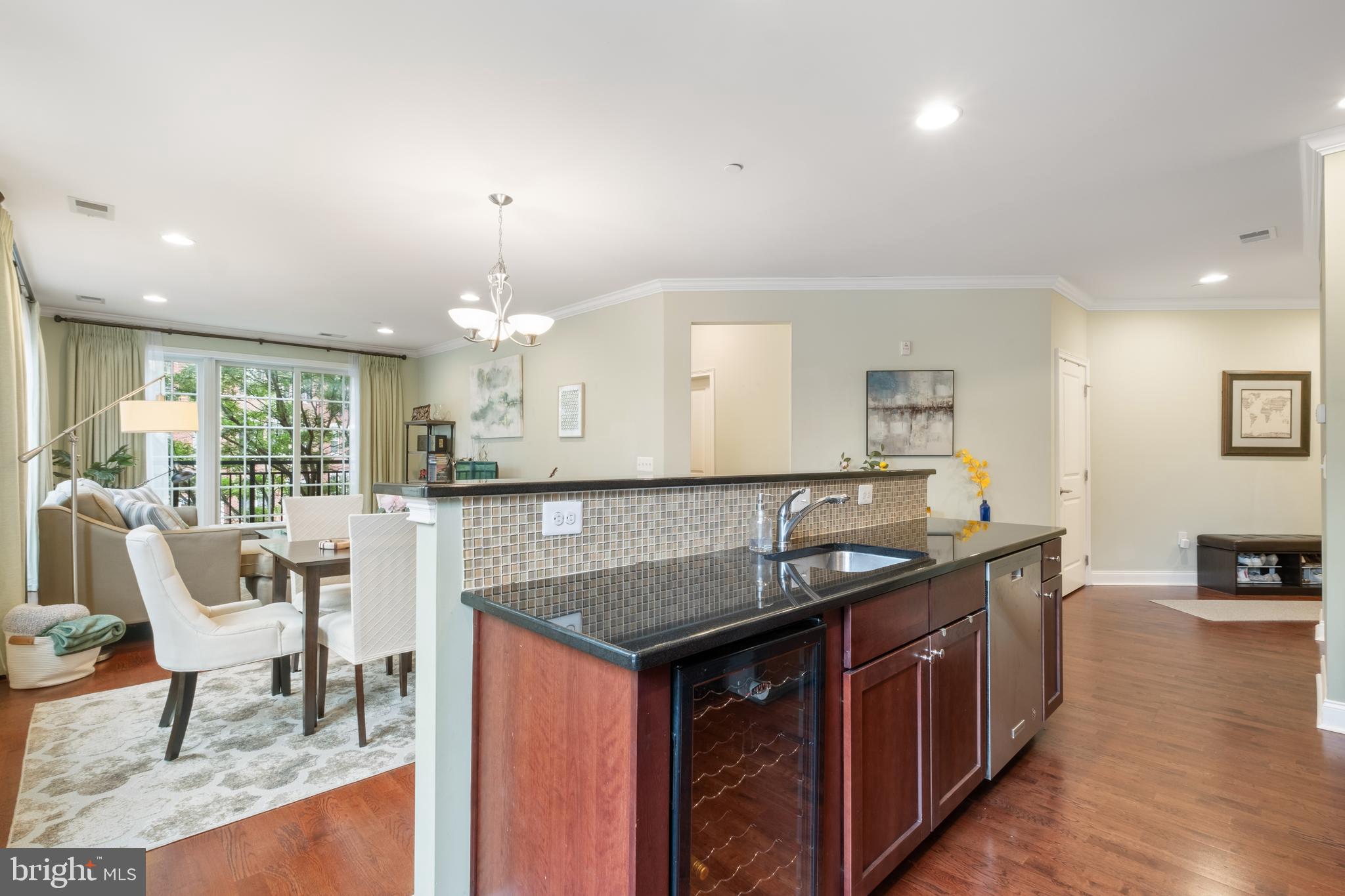 NAVAL SQUARE - Residential