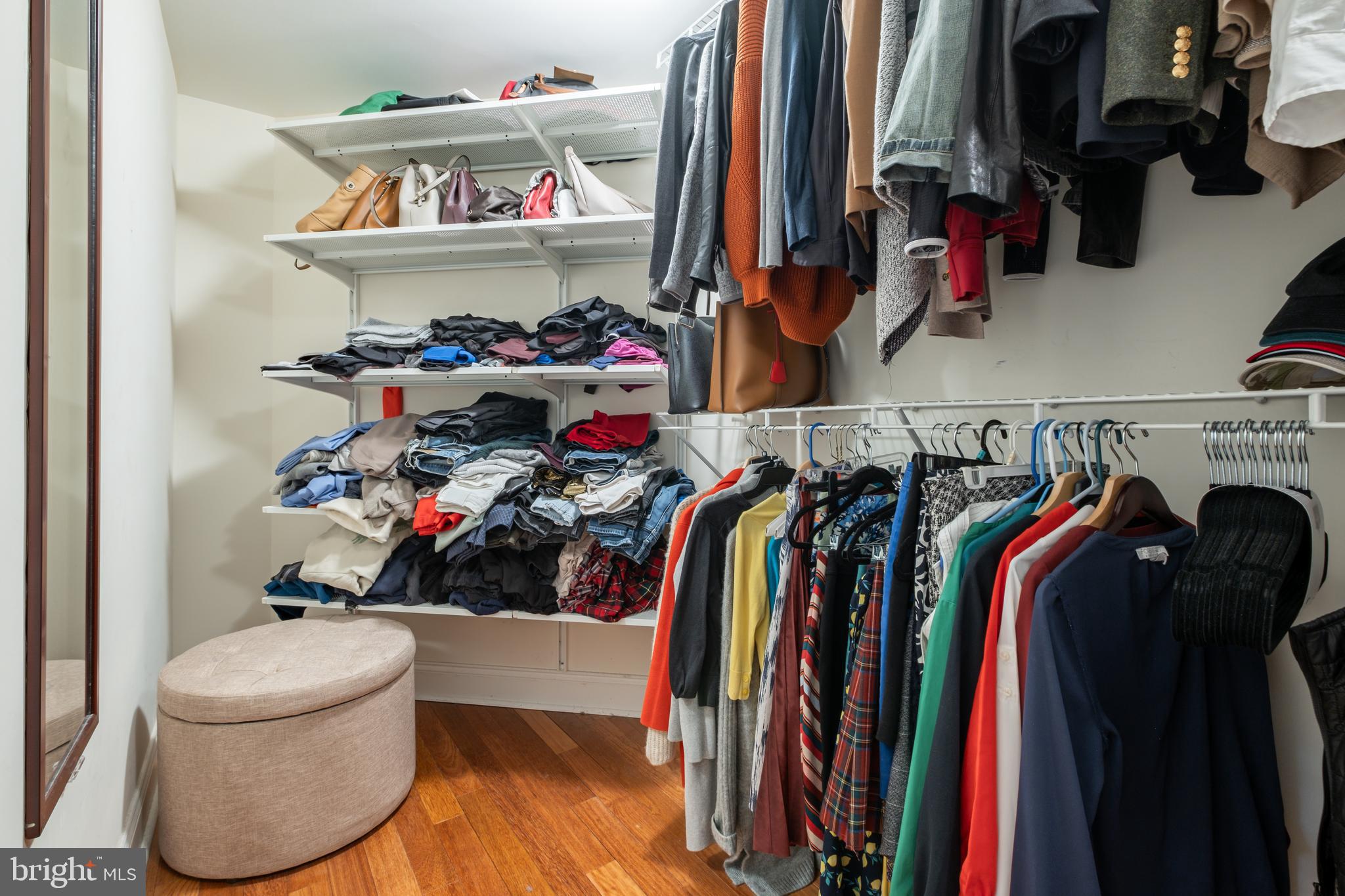 NAVAL SQUARE - Residential