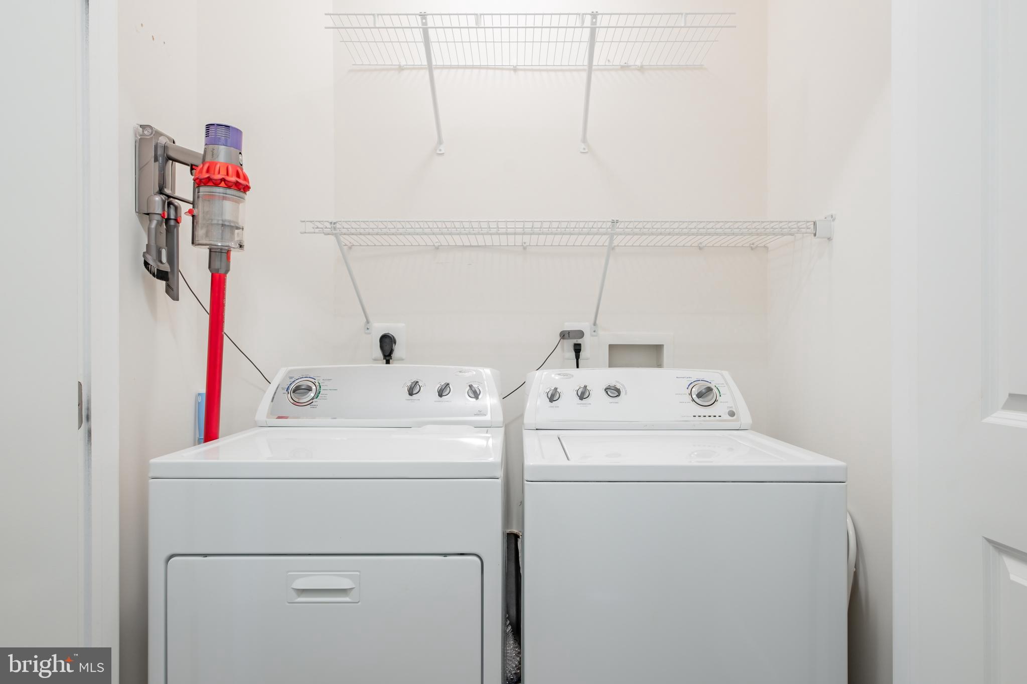 NAVAL SQUARE - Residential