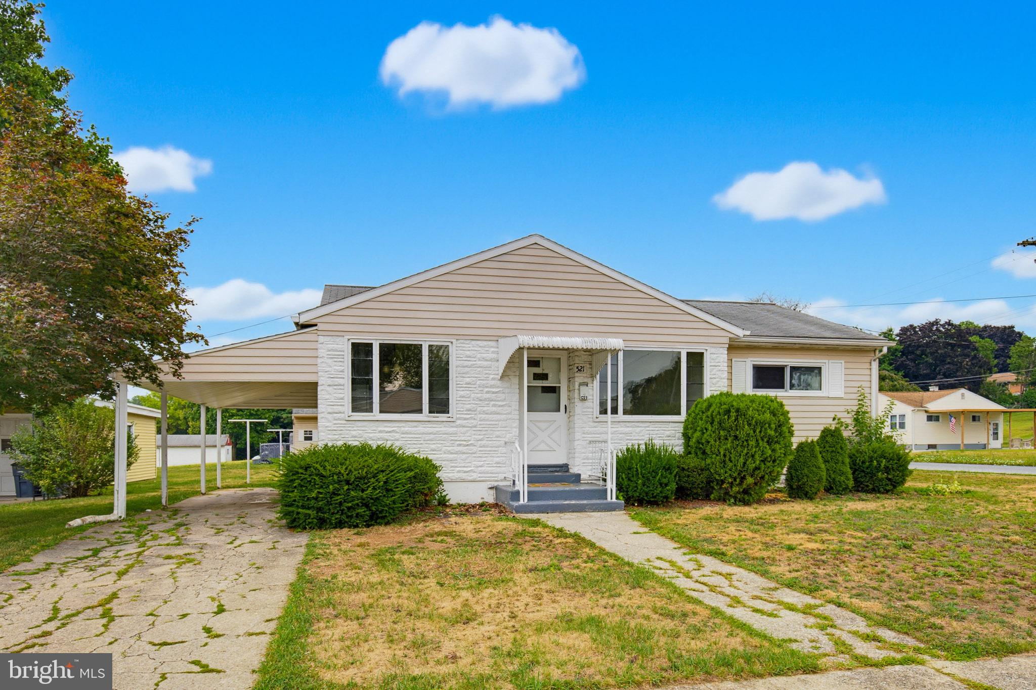 521 N 9TH AVENUE