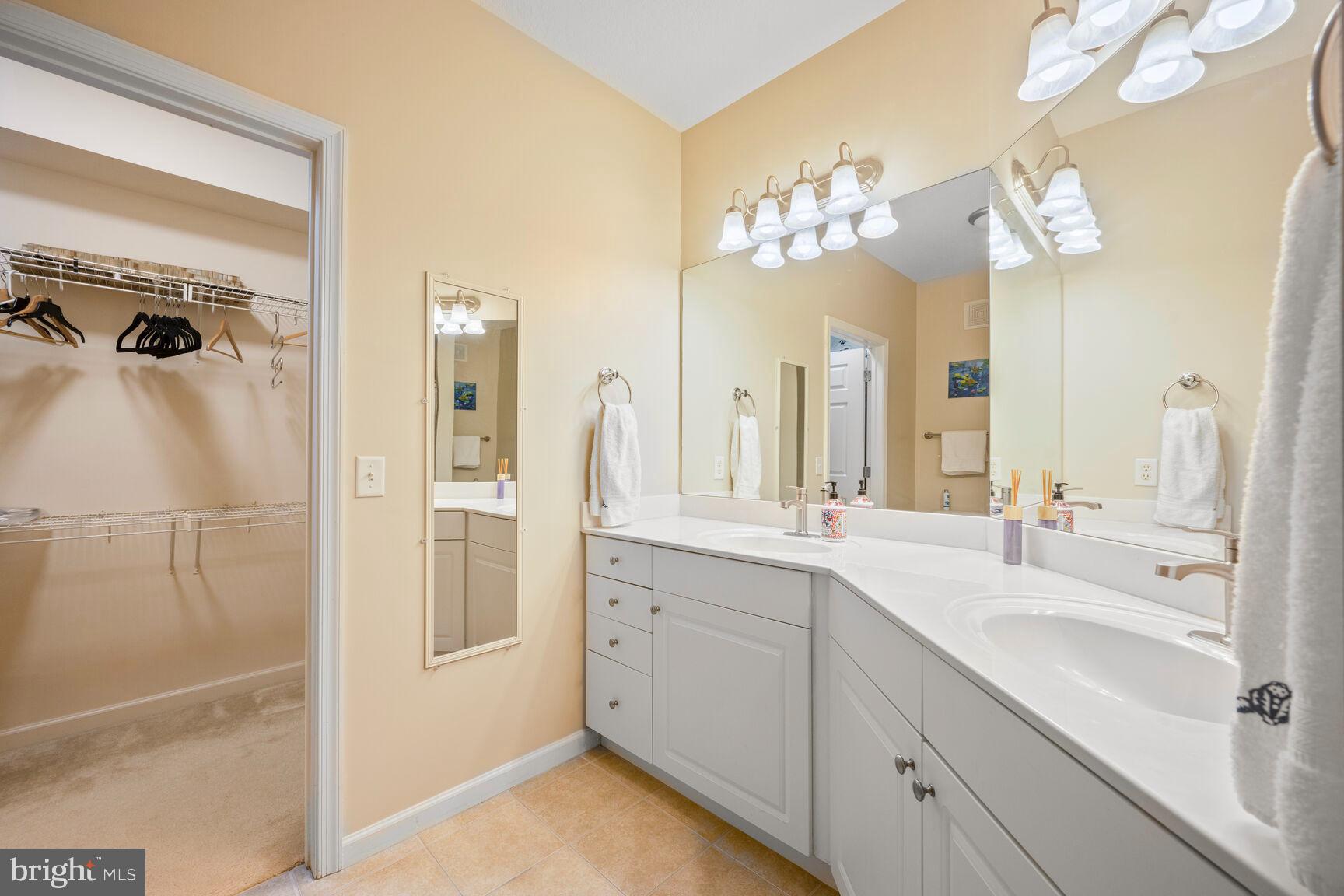 THE COLONNADE AT KENTLANDS - Residential