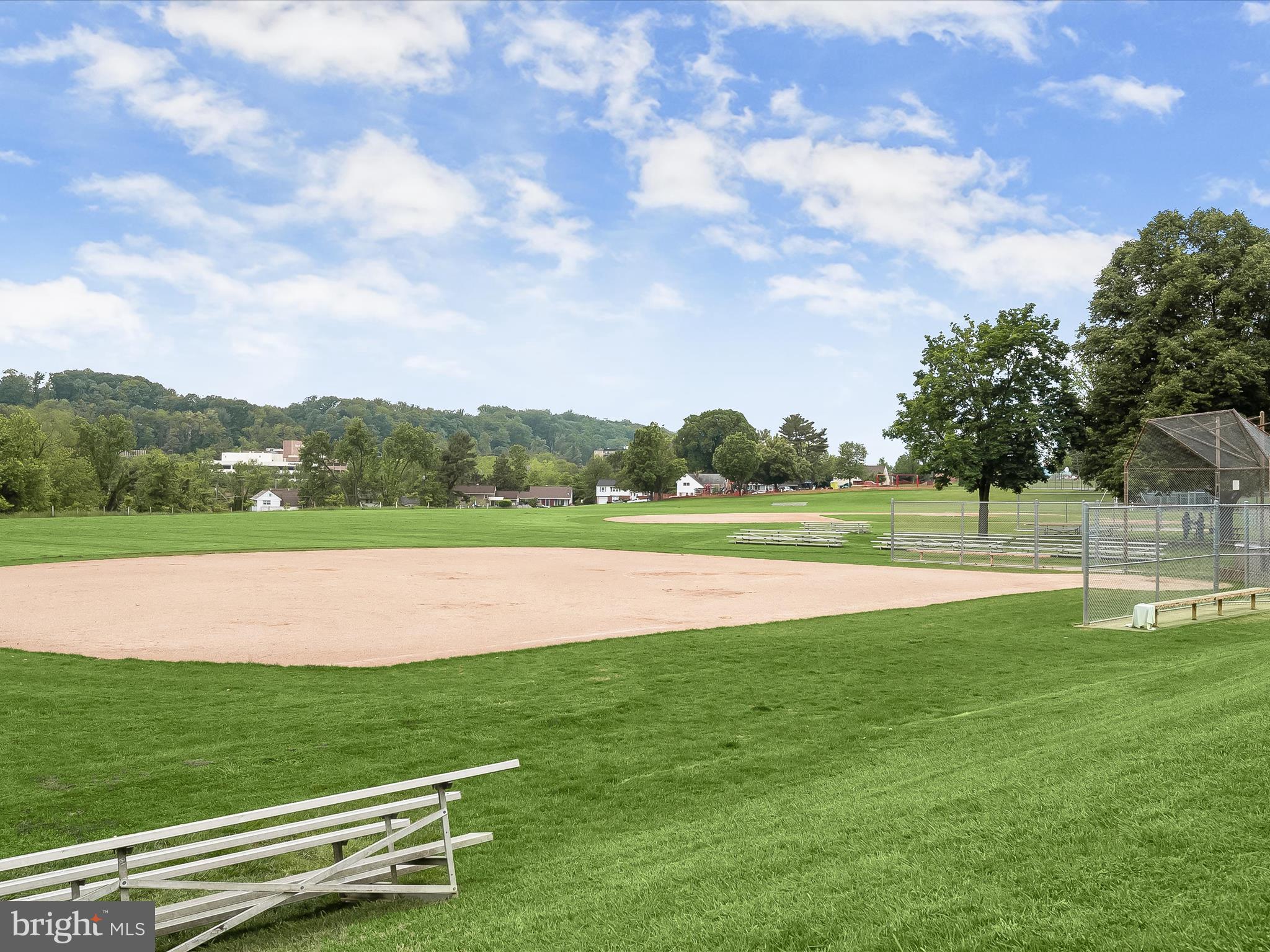 ORCHARD HILLS - Residential