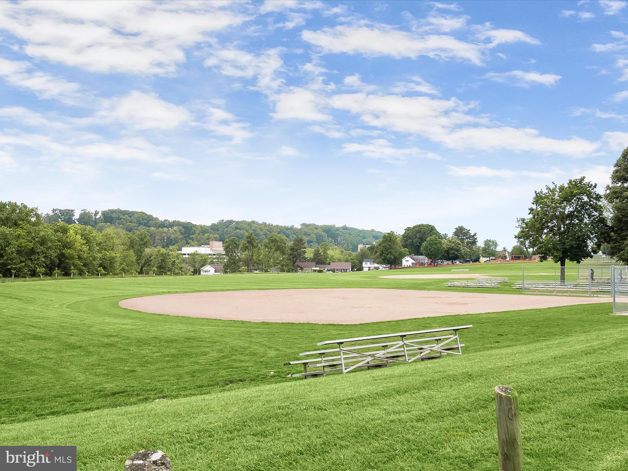 ORCHARD HILLS - Residential