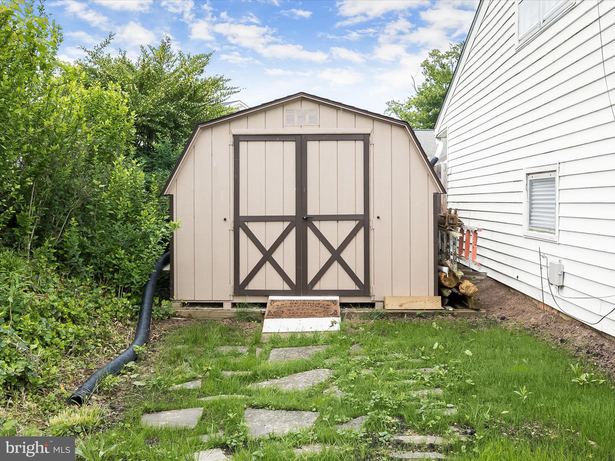 ORCHARD HILLS - Residential