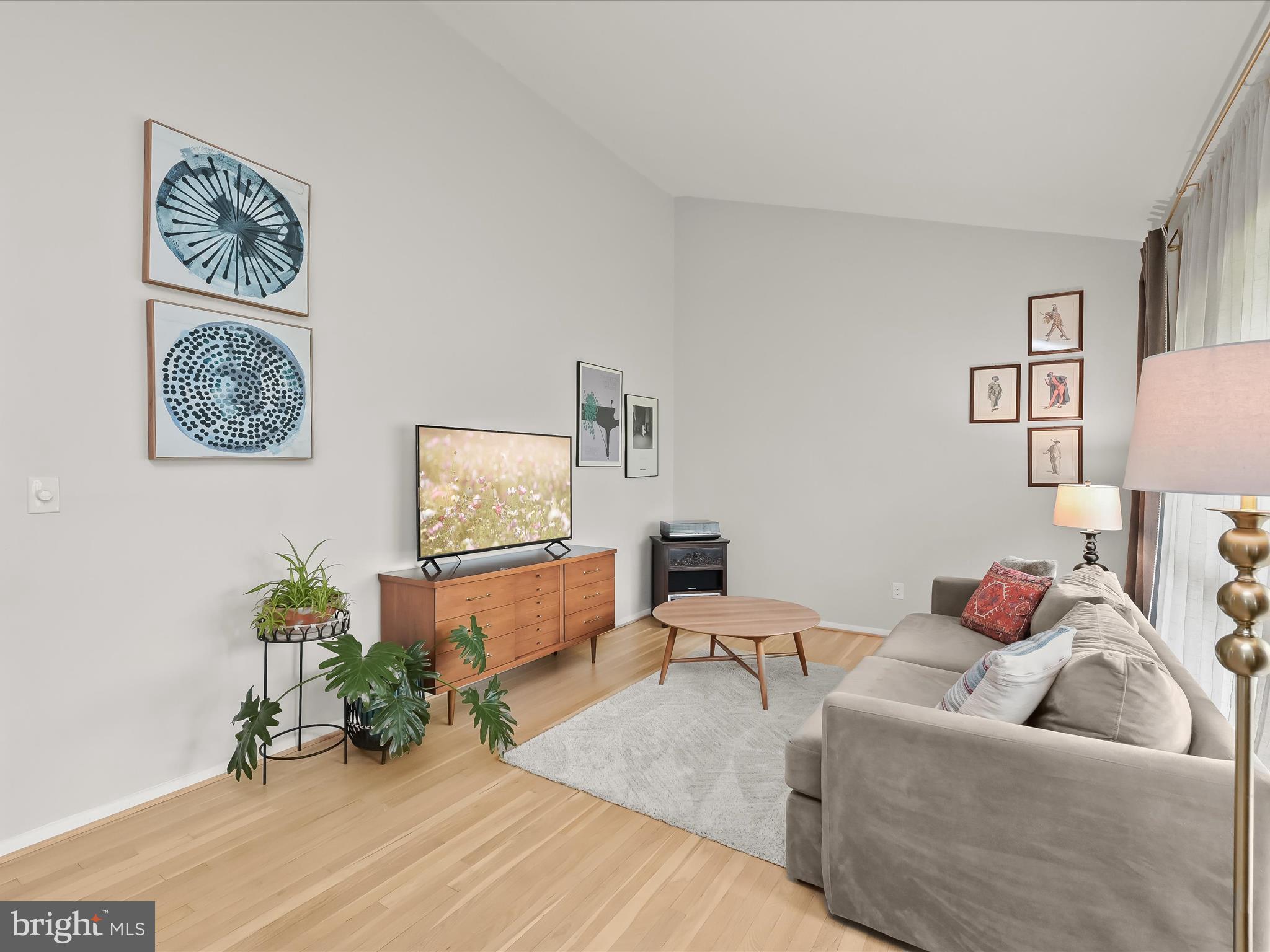 ORCHARD HILLS - Residential