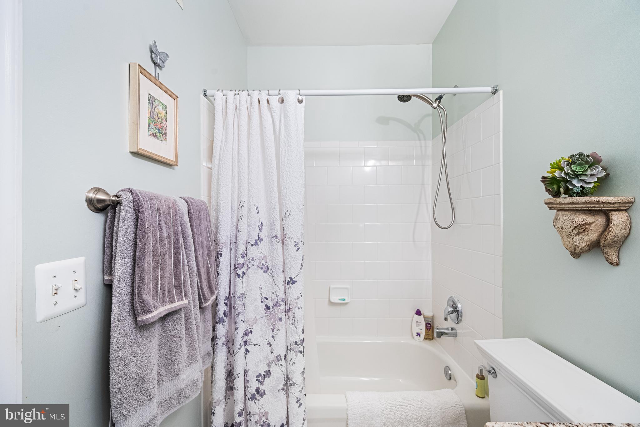 PROVIDENCE SQUARE - Residential