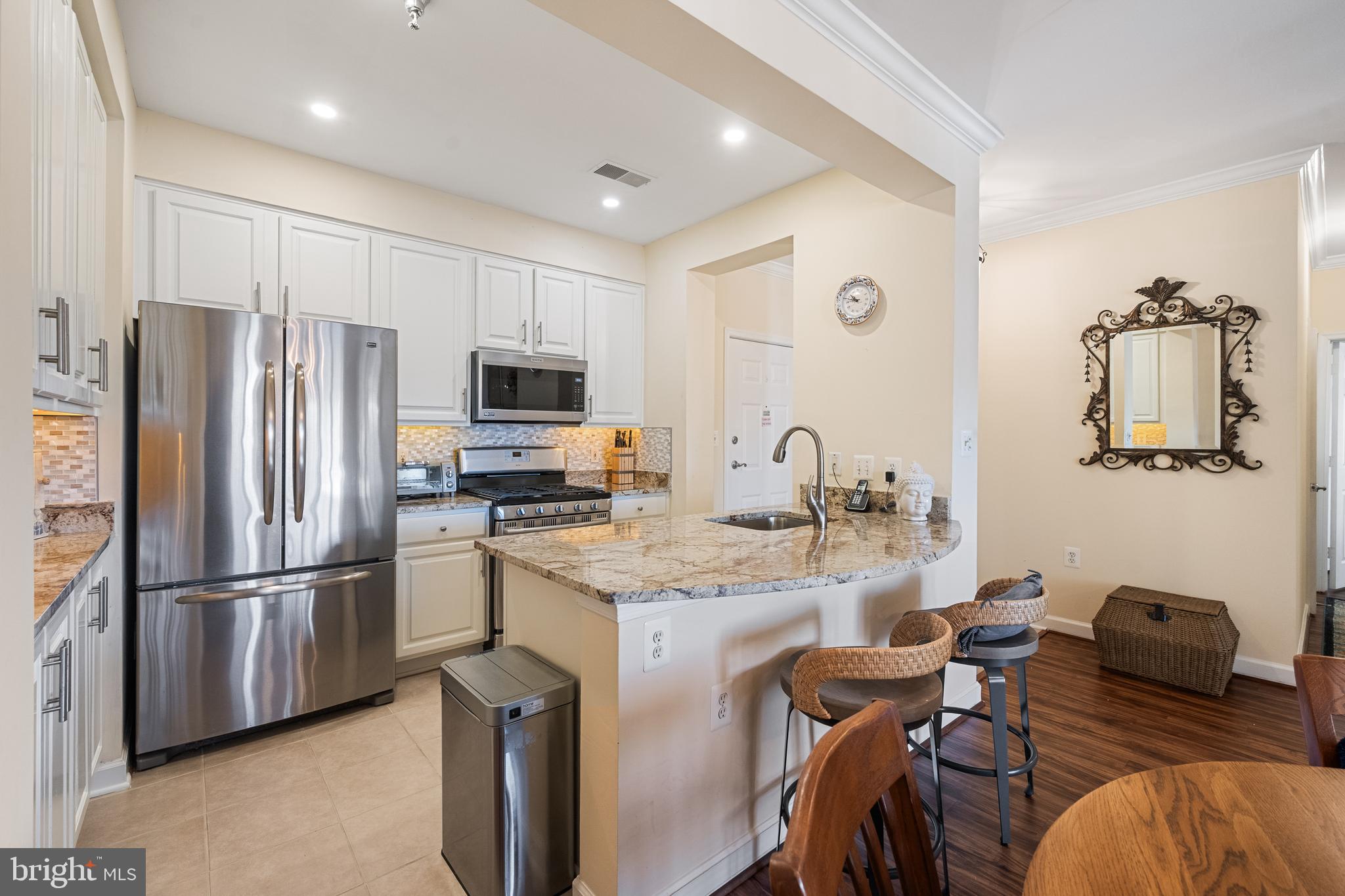 PROVIDENCE SQUARE - Residential