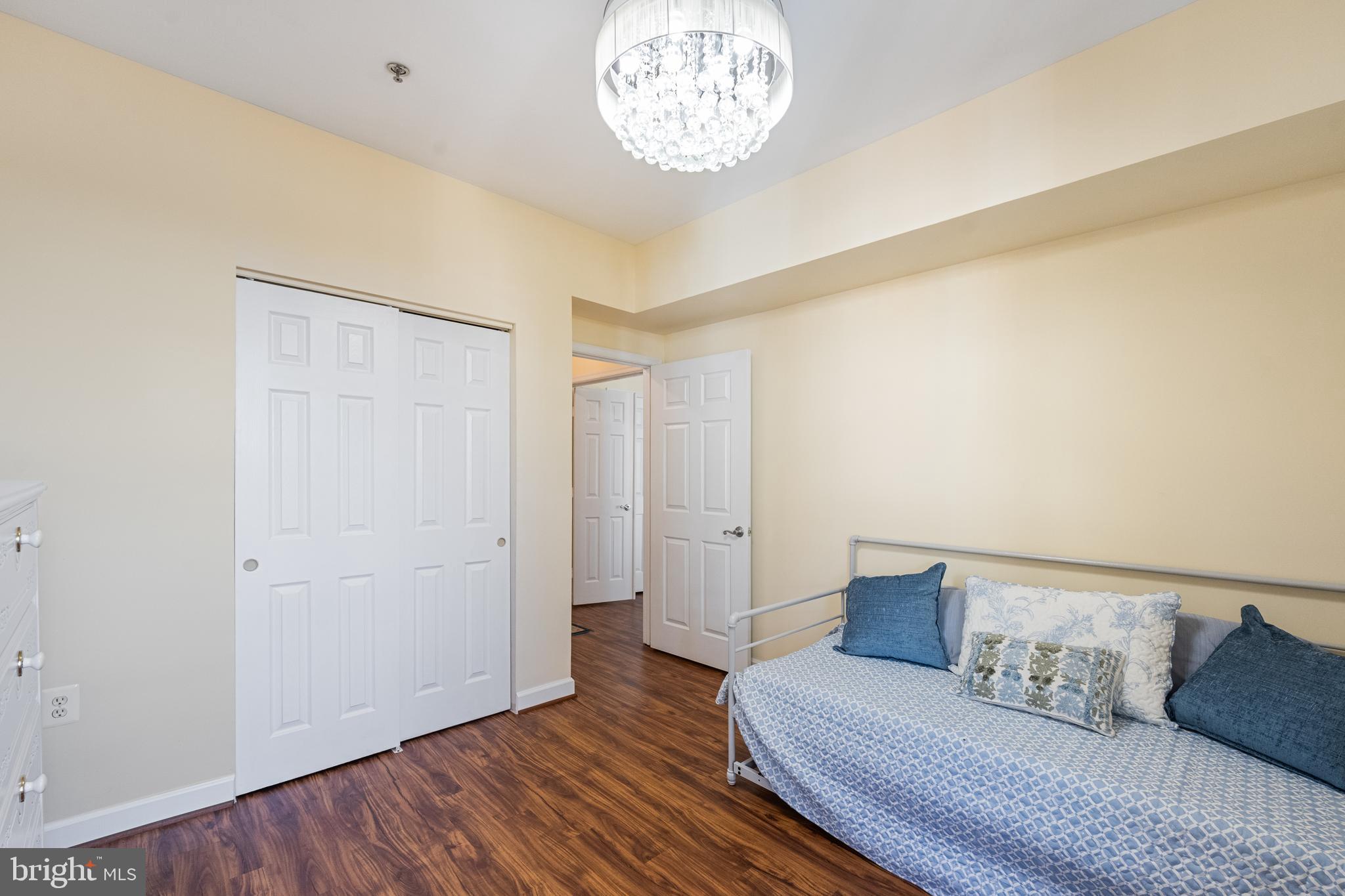 PROVIDENCE SQUARE - Residential