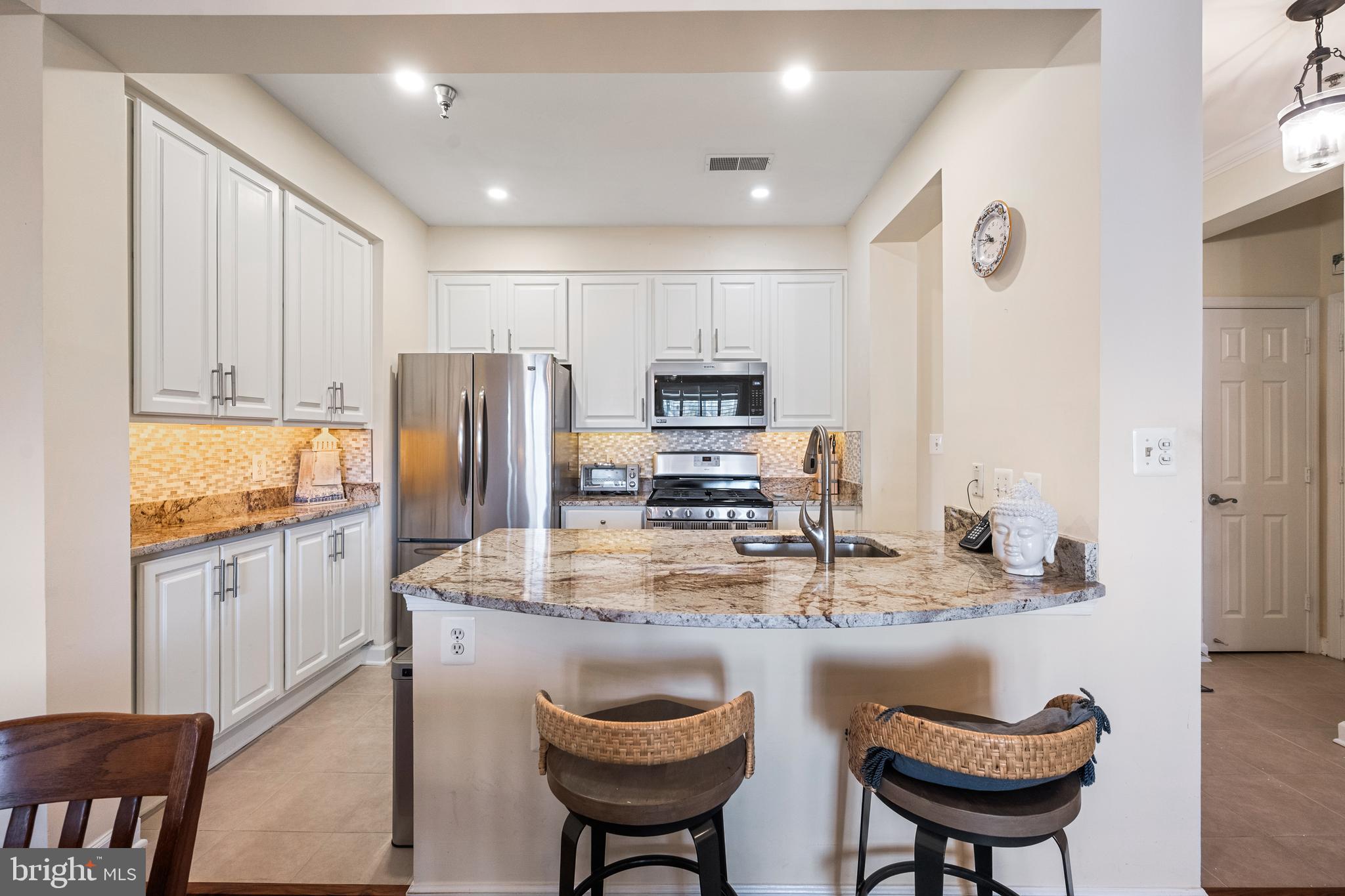 PROVIDENCE SQUARE - Residential