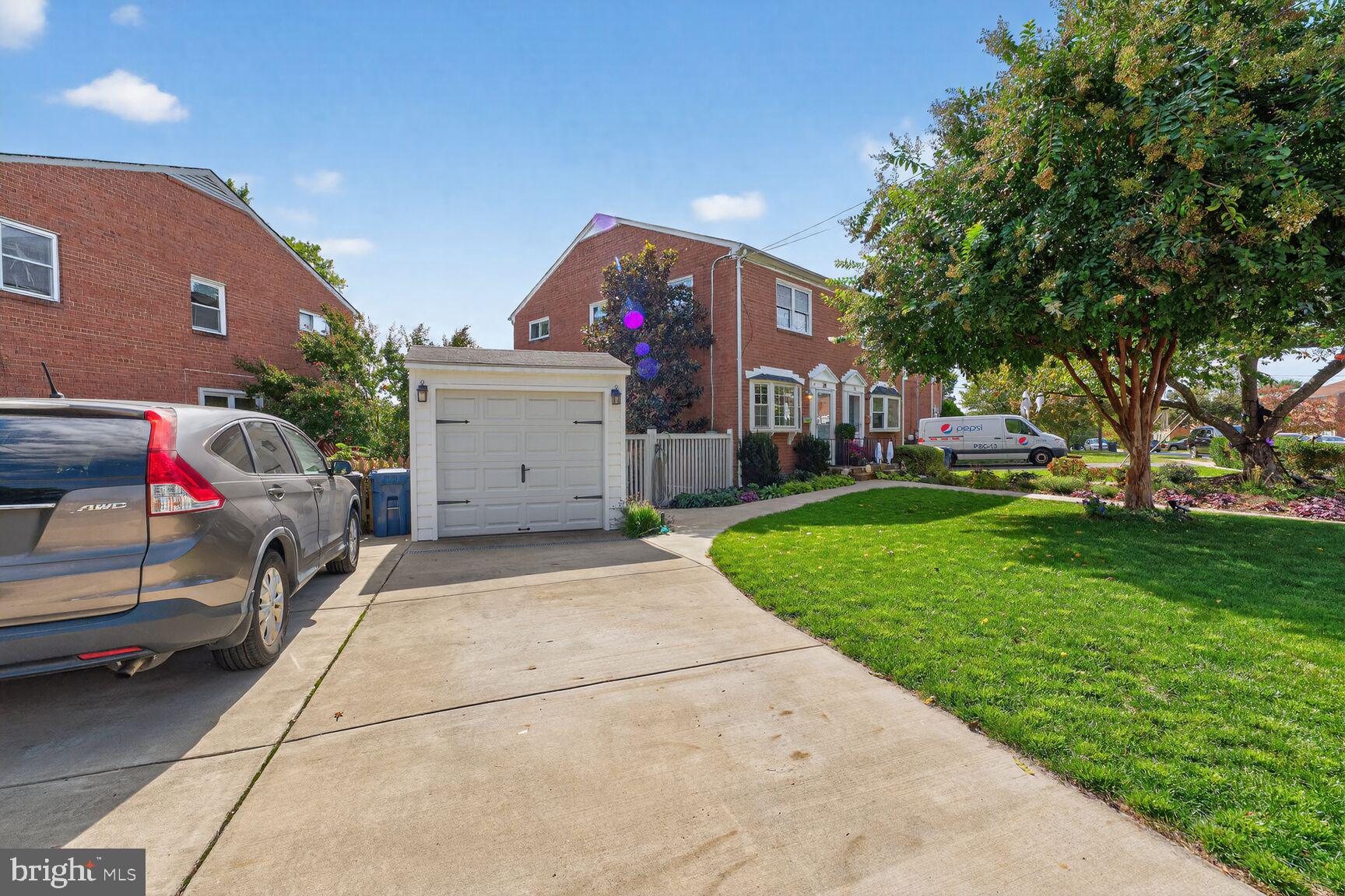 DUKE GARDENS - Residential