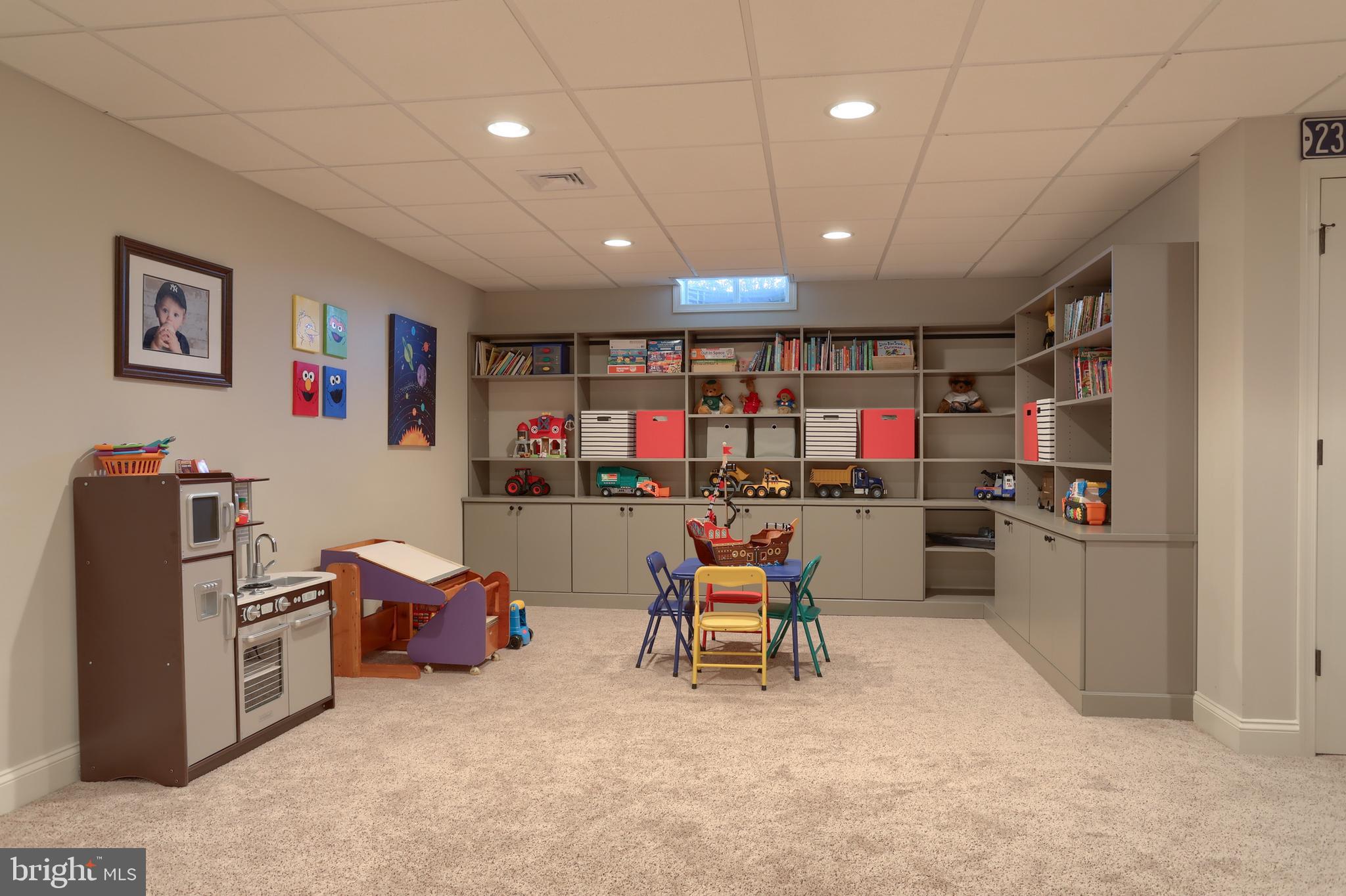 BROOK VIEW - Residential
