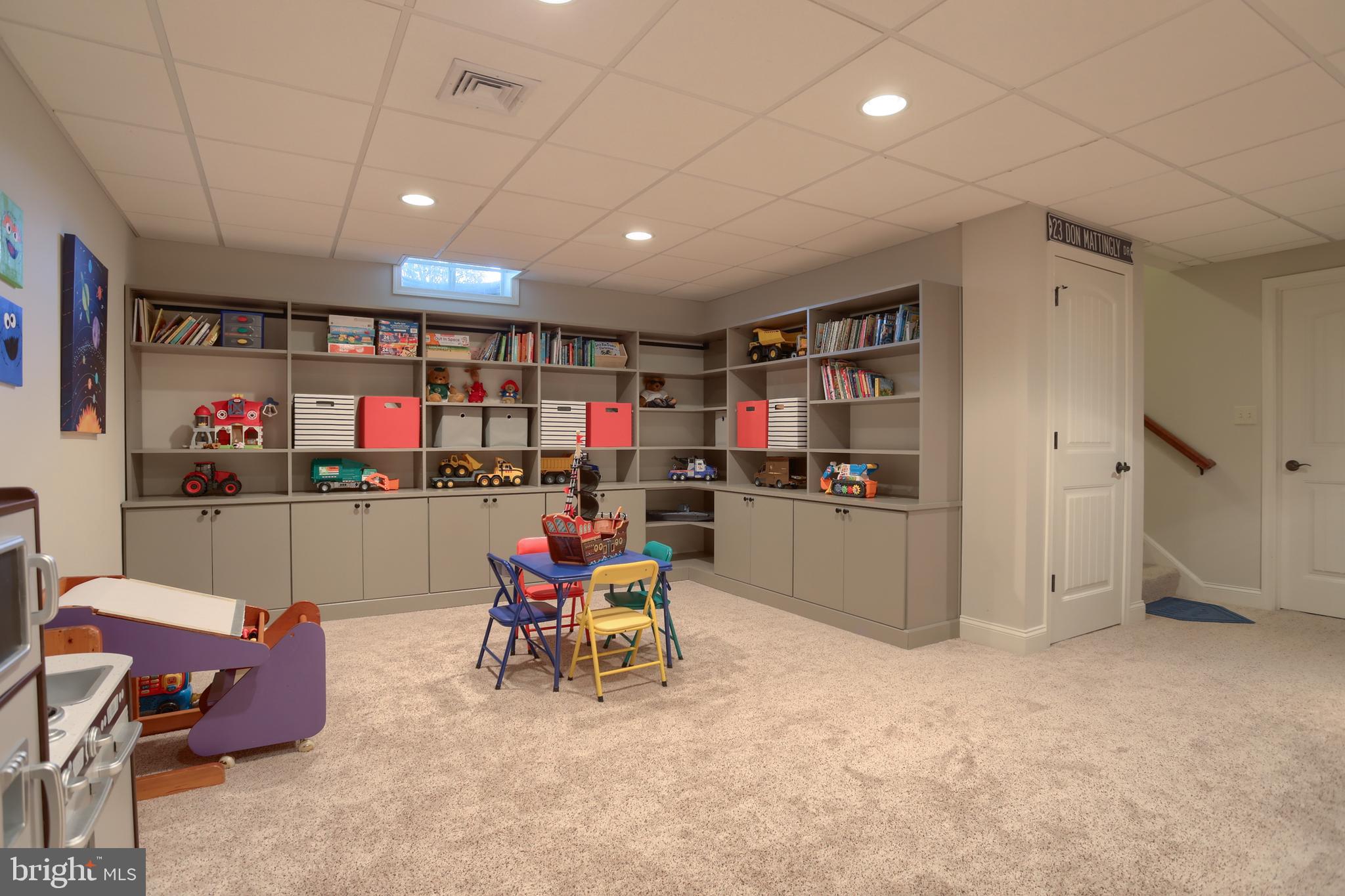 BROOK VIEW - Residential