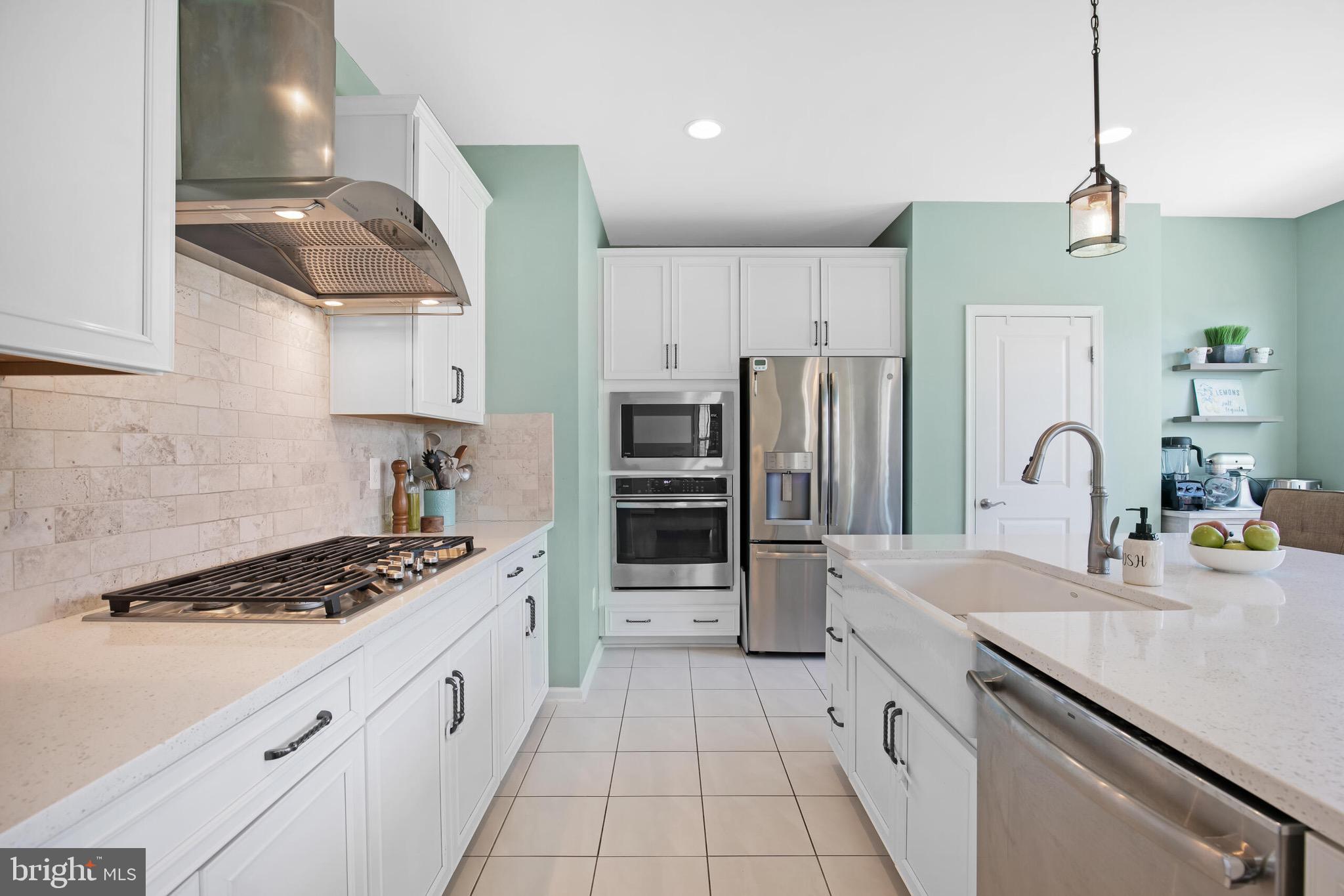 EASTVIEW AT STONE RIDGE - Residential Lease