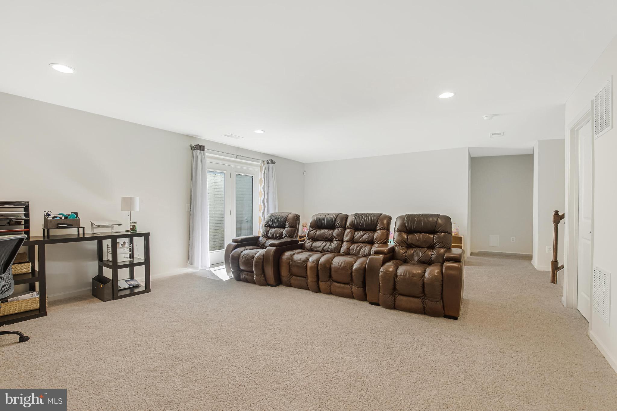 EASTVIEW AT STONE RIDGE - Residential Lease