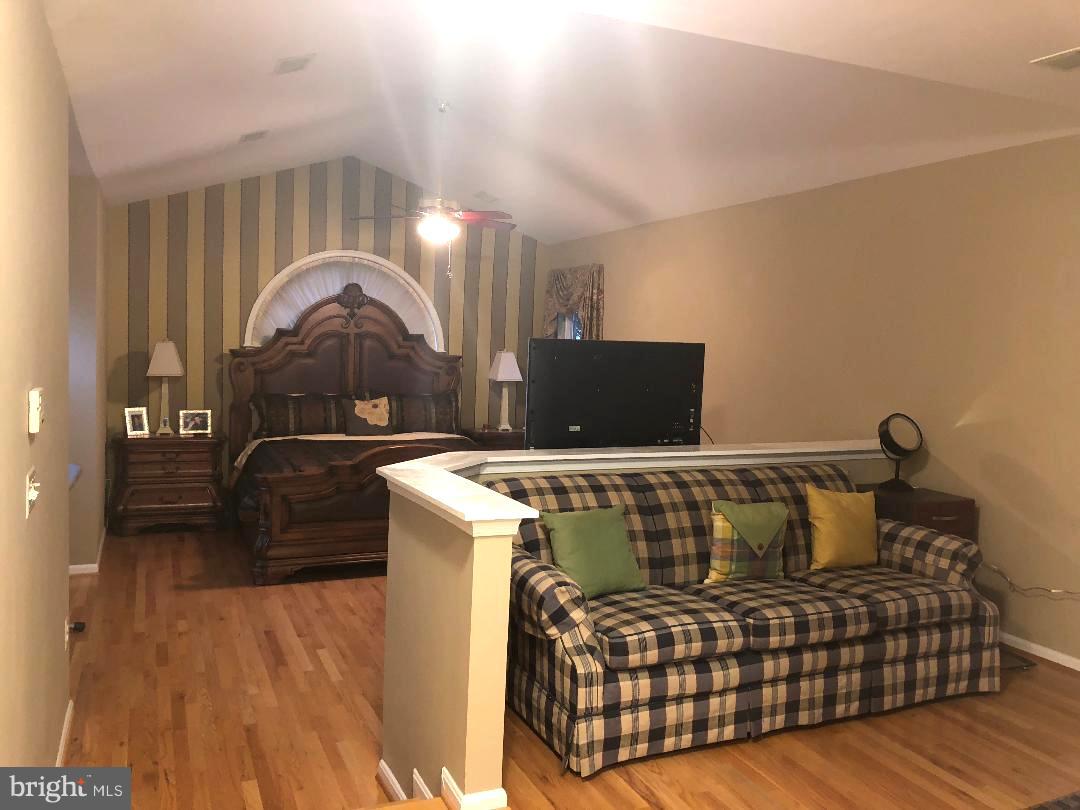 EDGE HILL - Residential Lease