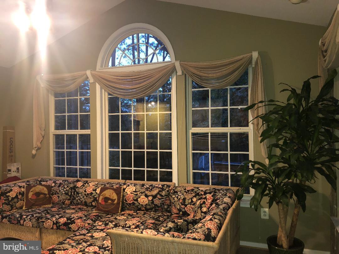 EDGE HILL - Residential Lease