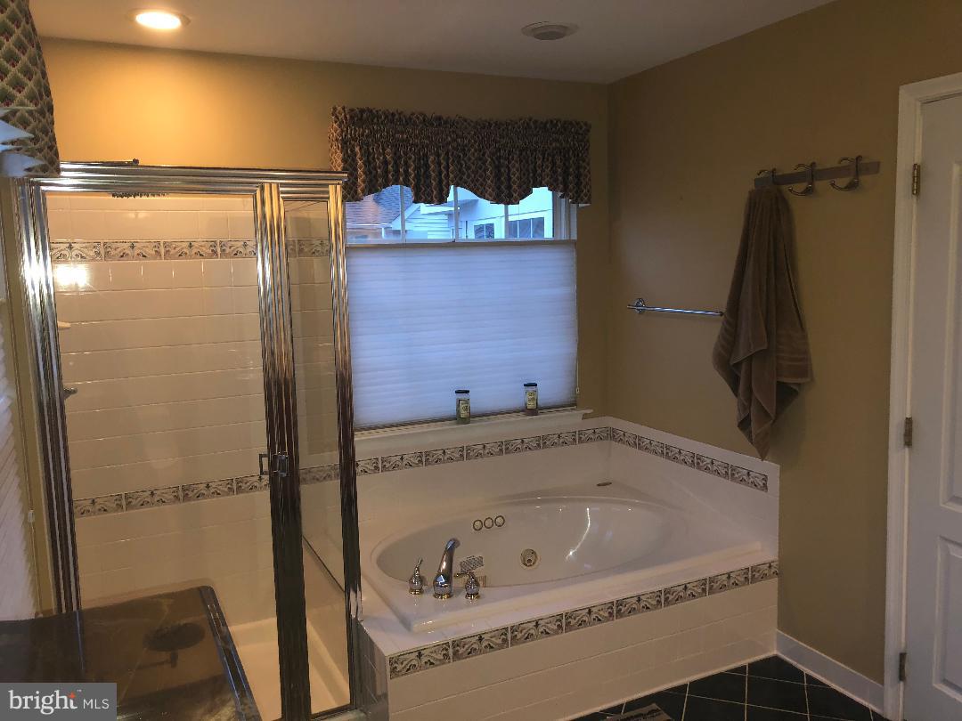 EDGE HILL - Residential Lease