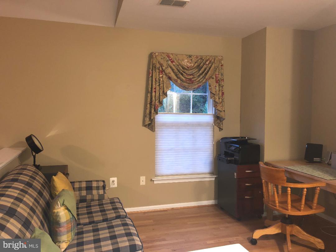 EDGE HILL - Residential Lease