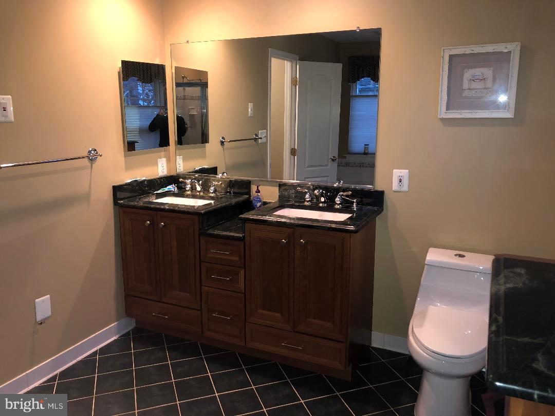 EDGE HILL - Residential Lease