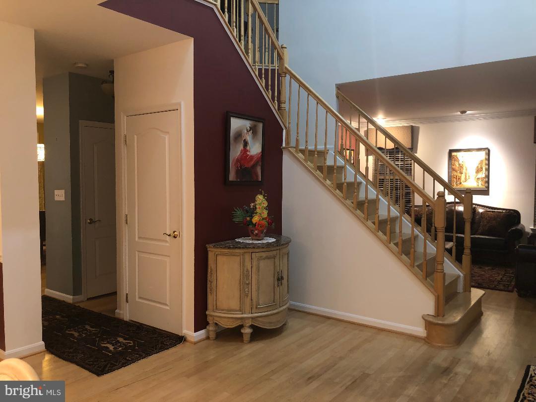 EDGE HILL - Residential Lease