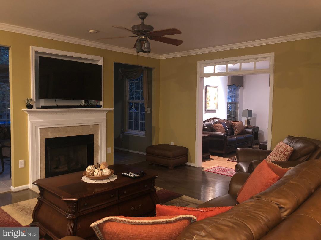 EDGE HILL - Residential Lease