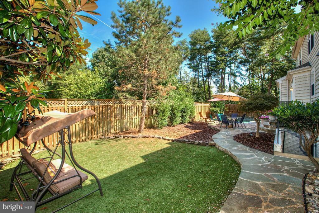 EDGE HILL - Residential Lease