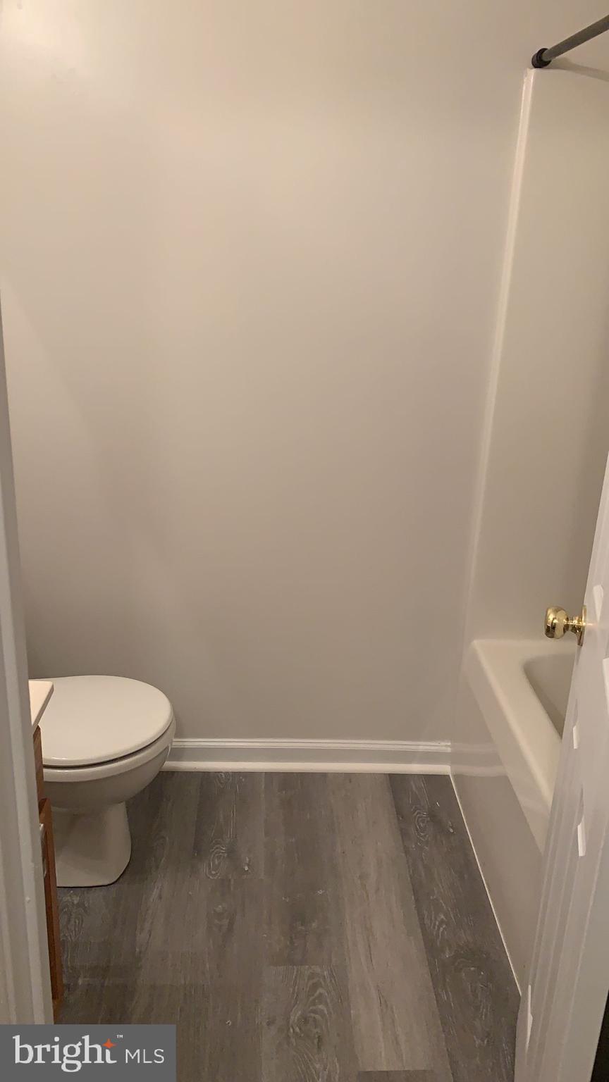 BROOKWOOD - Residential Lease