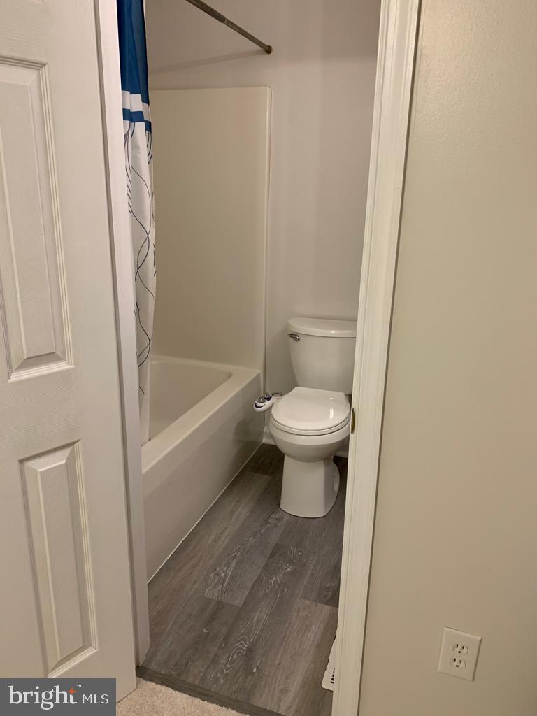 BROOKWOOD - Residential Lease