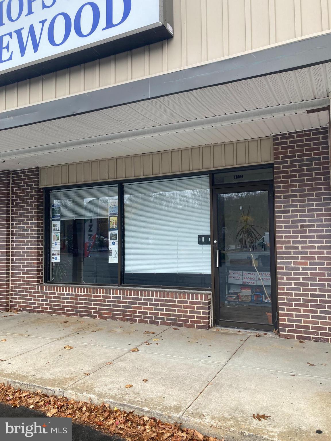 4333 LINCOLN HIGHWAY E