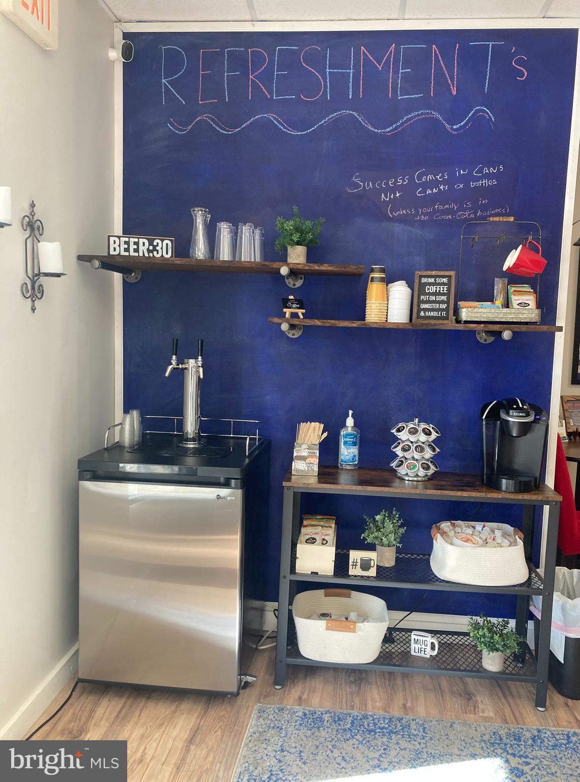 4333 LINCOLN HIGHWAY E