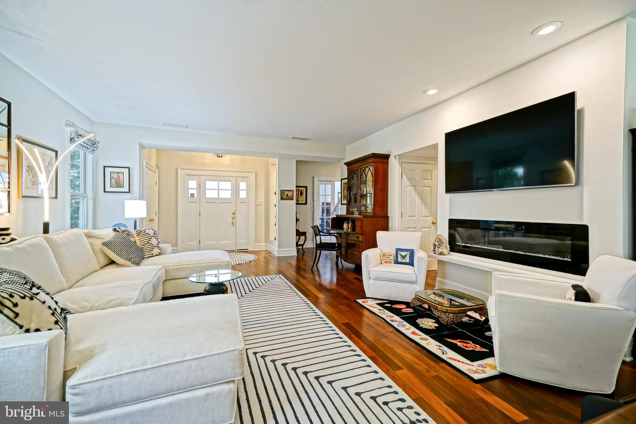 Rehoboth Beach, Delaware 19971, United States, 4 Bedrooms Bedrooms, ,5 BathroomsBathrooms,Residential,Pending,28645