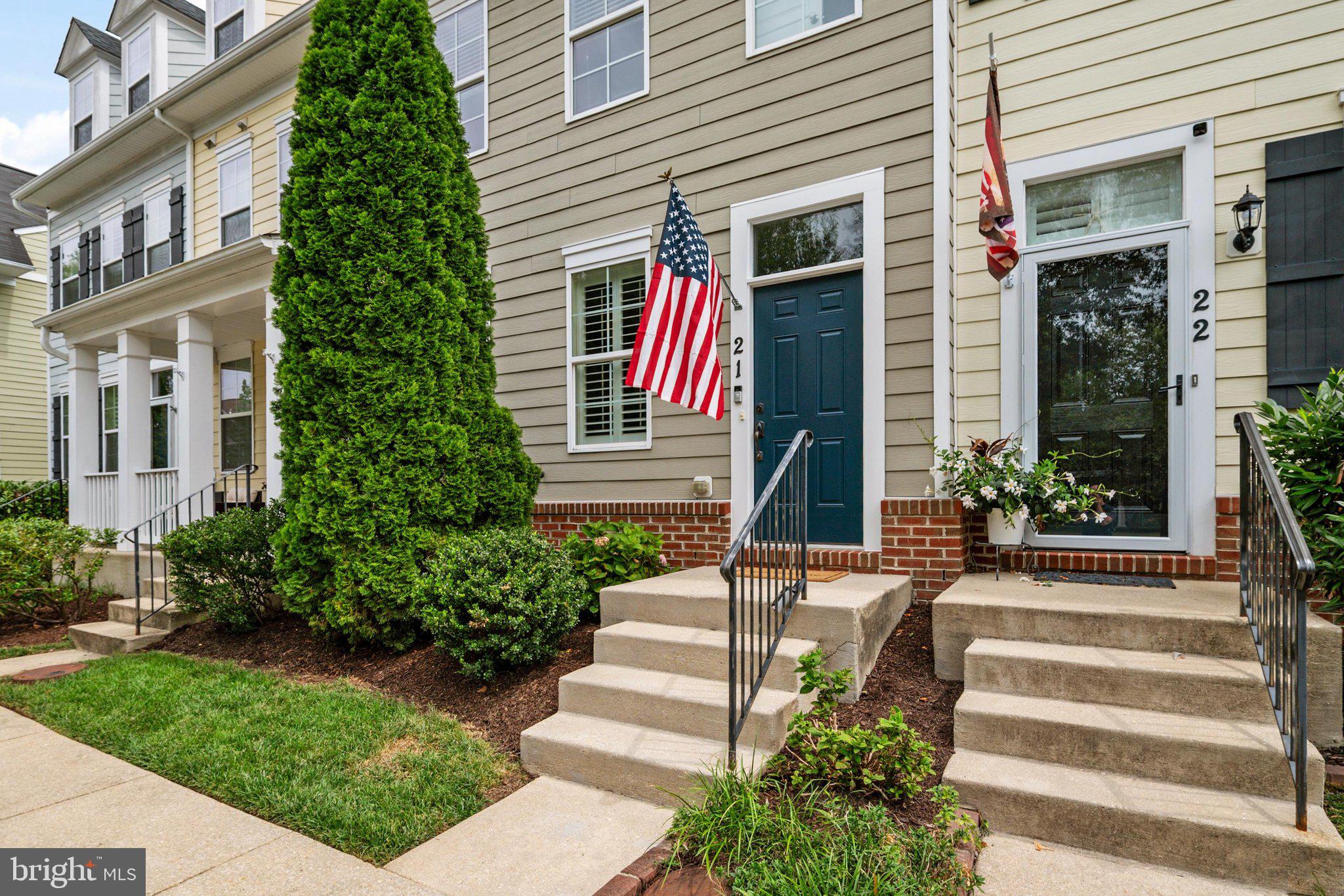 21 BOUCHER PLACE