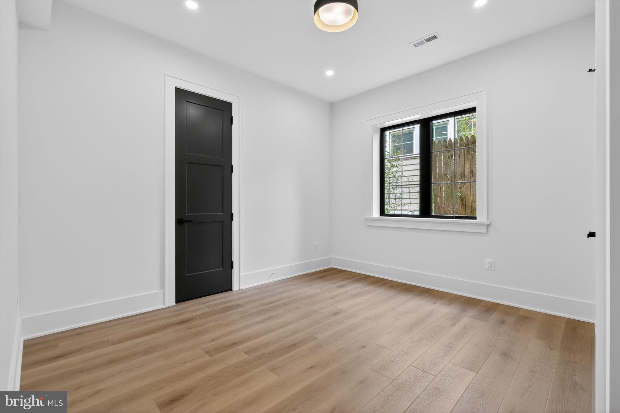 GLEN ECHO HEIGHTS - Residential